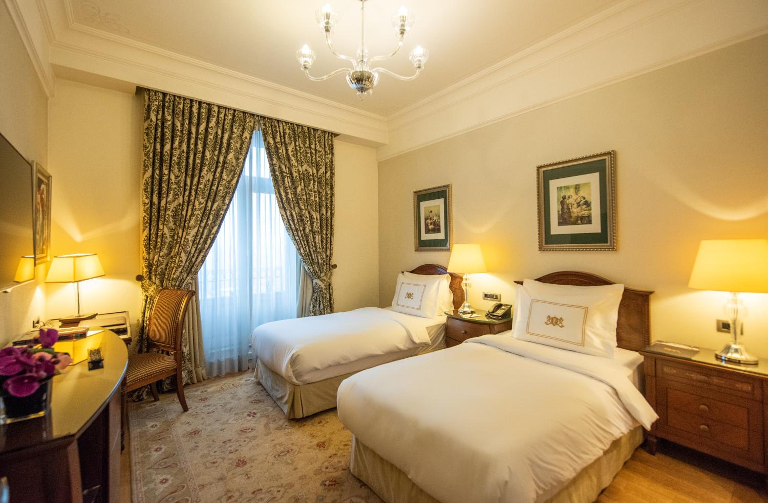 Deluxe Golden Horn Side  Room Twin