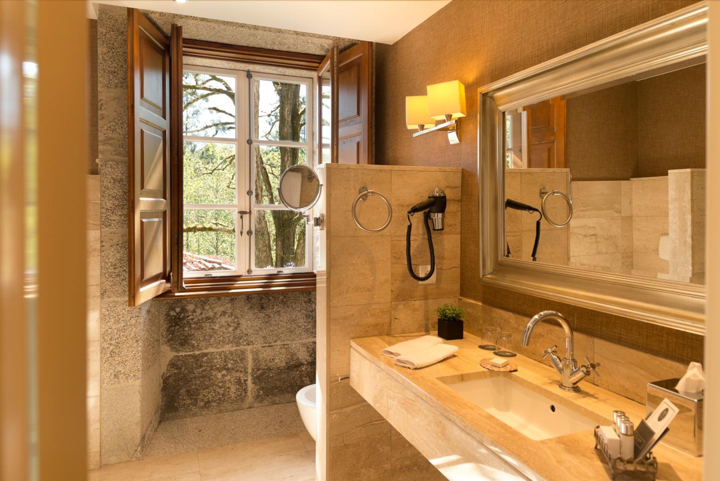 Deluxe Double Room - Photo 2