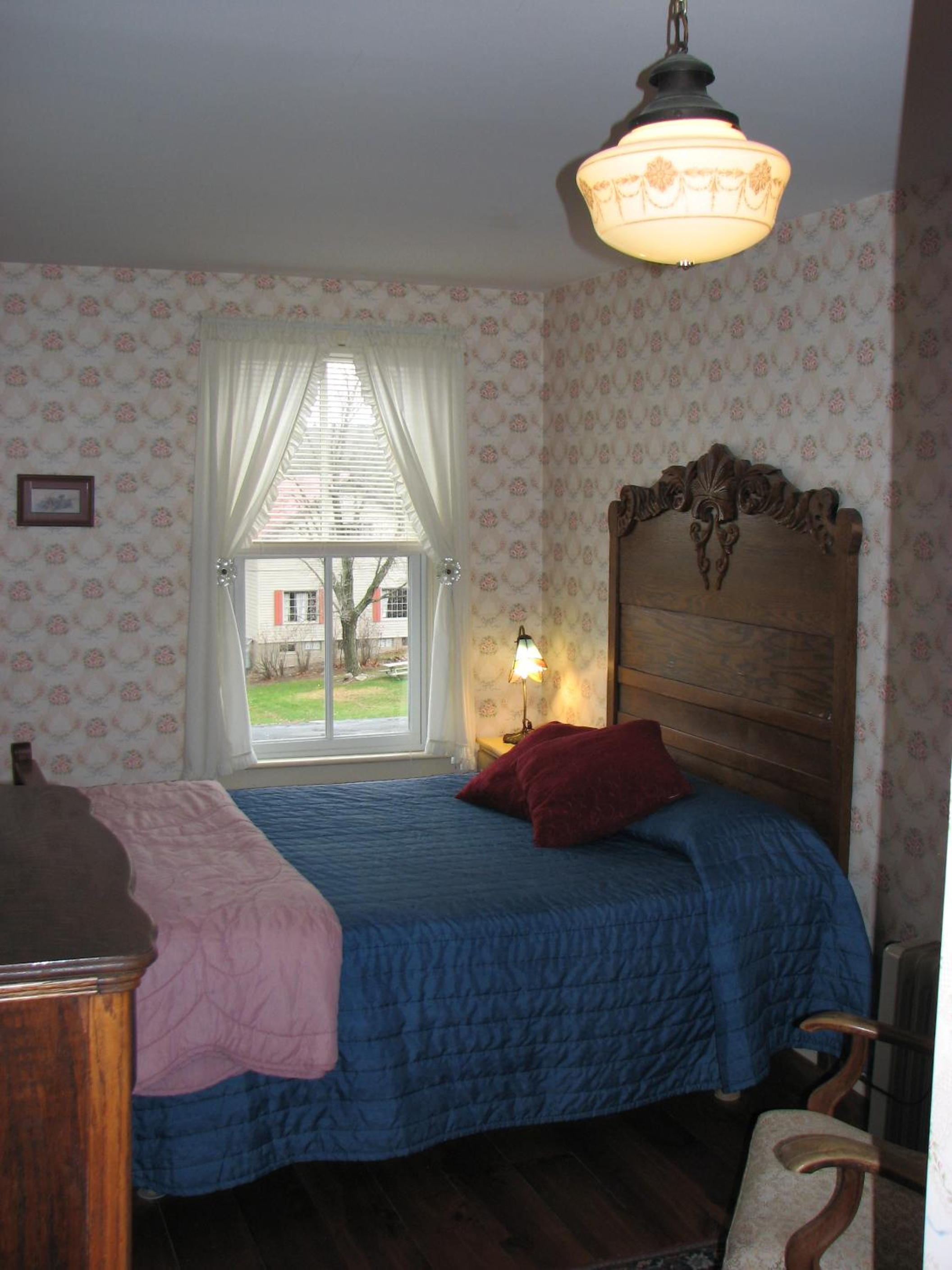 Queen Room photo 3