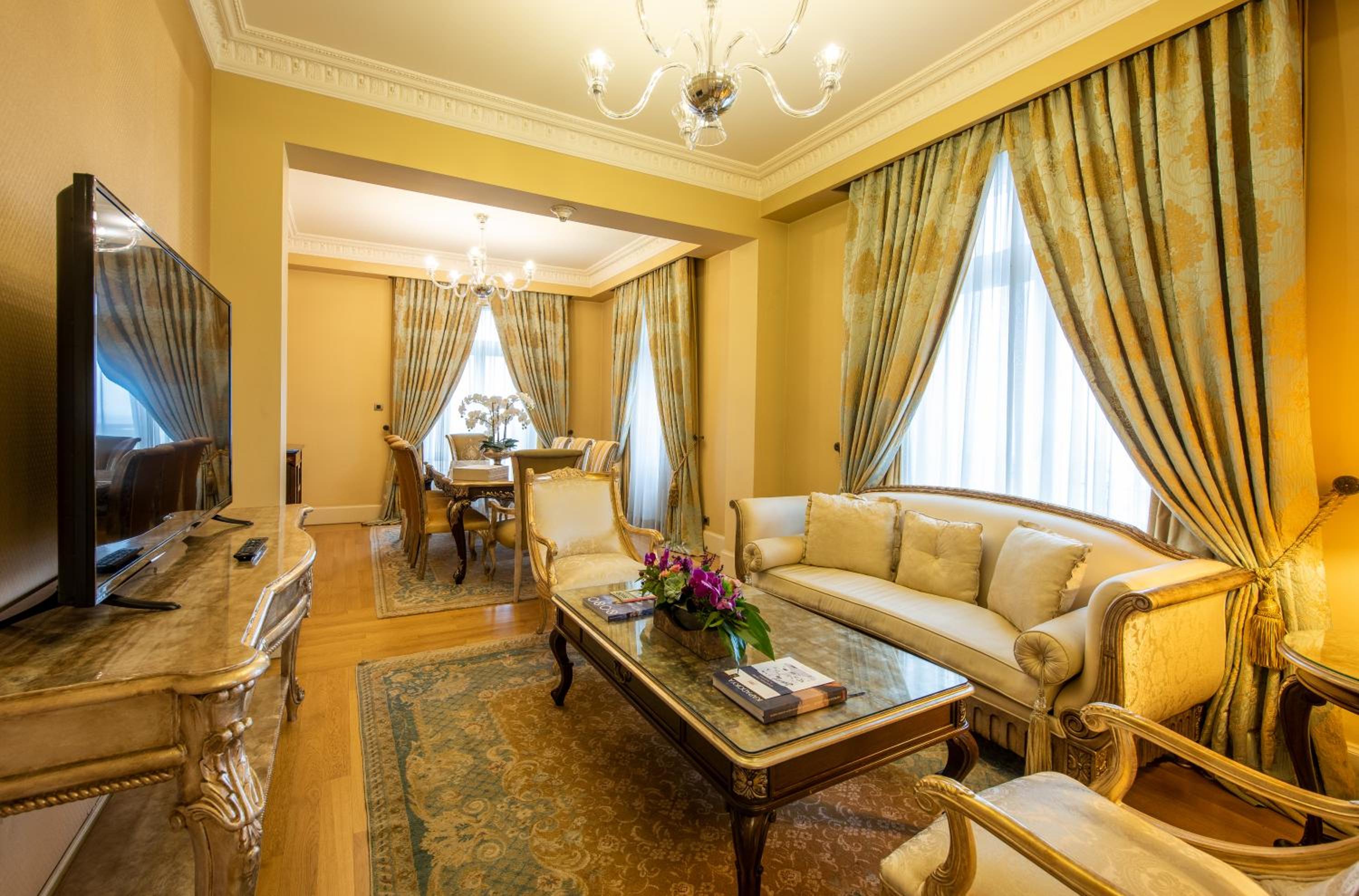 Presidential Suite photo 3