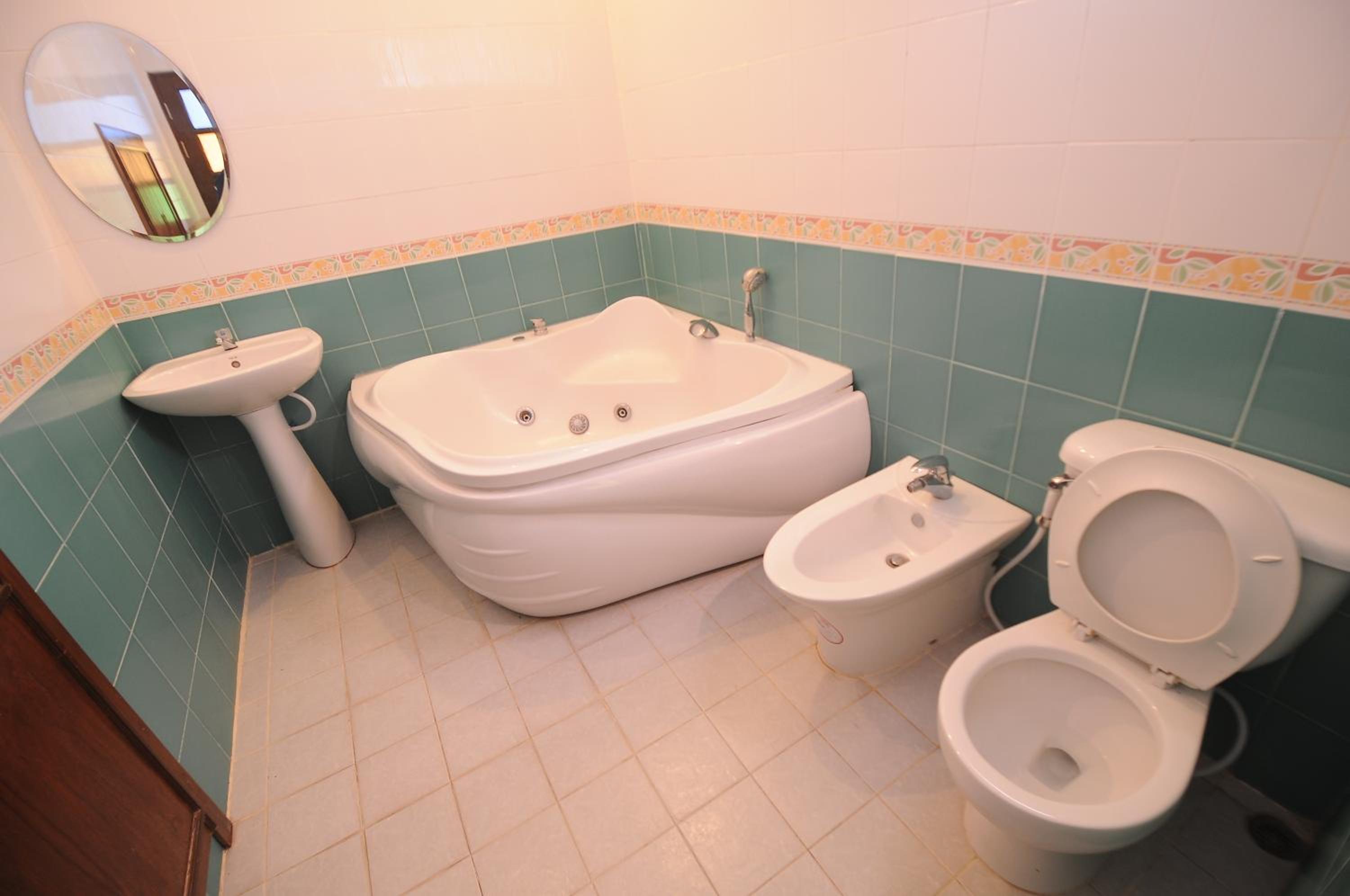 Queen Room with Spa Bath photo 2
