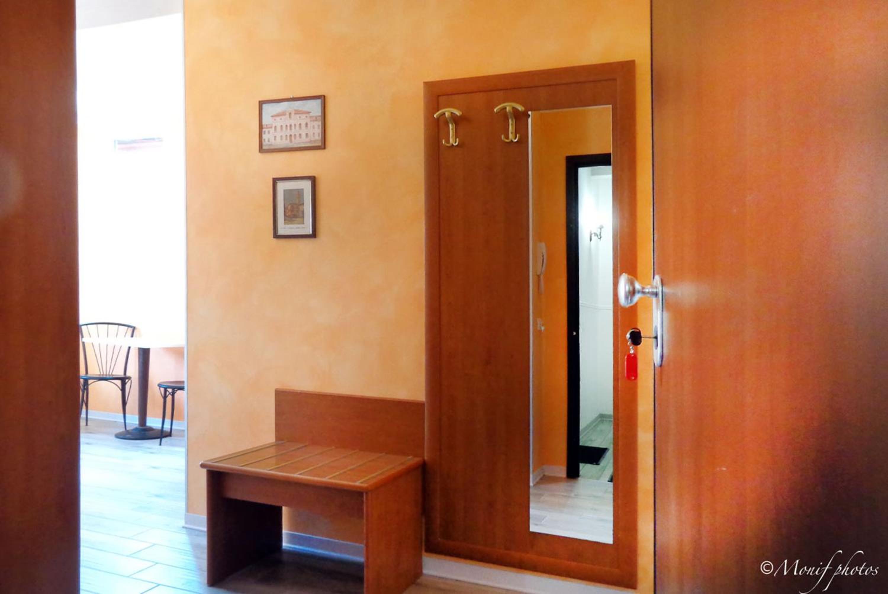 Double Room - Photo 5