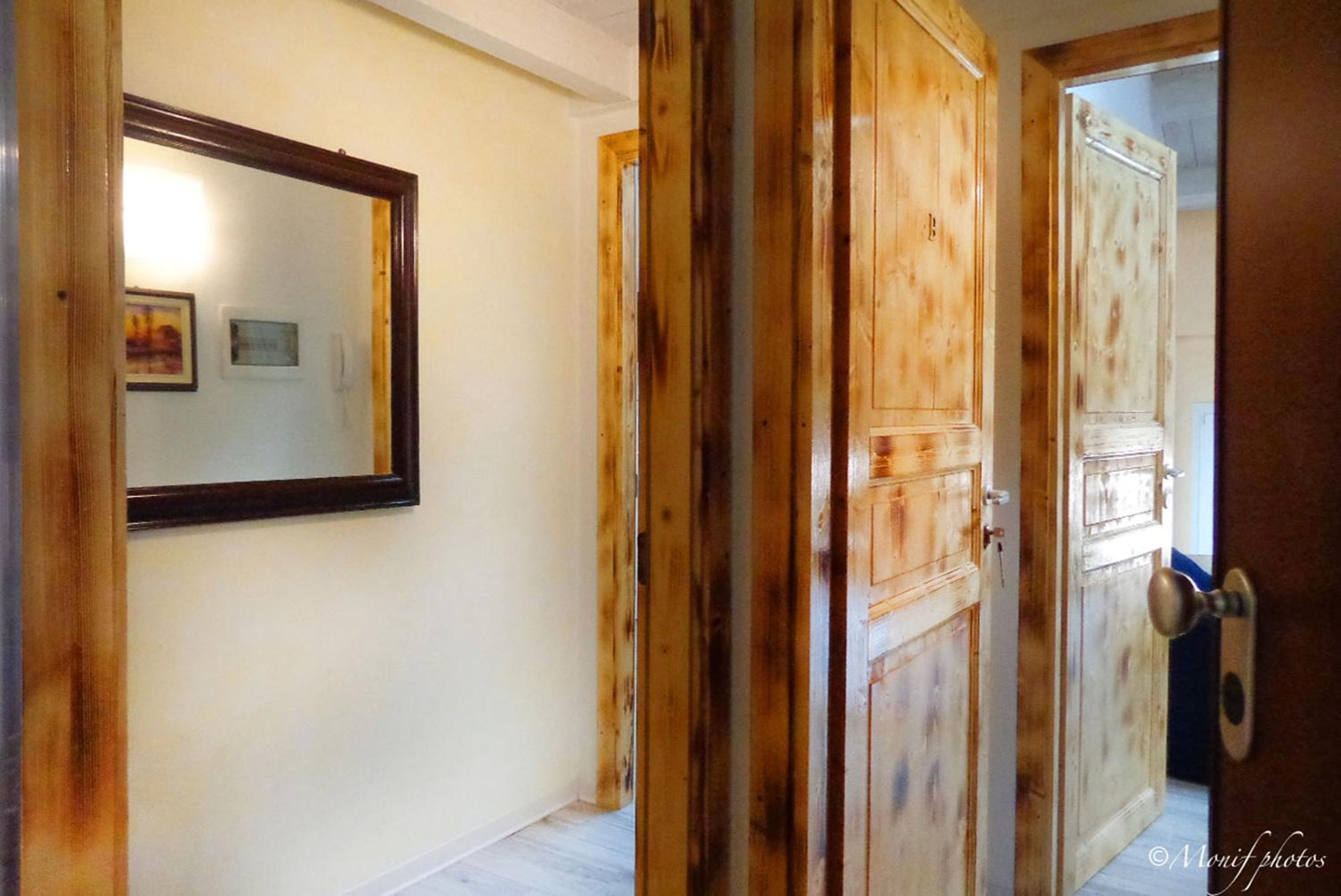 Standard Apartment - Photo 2