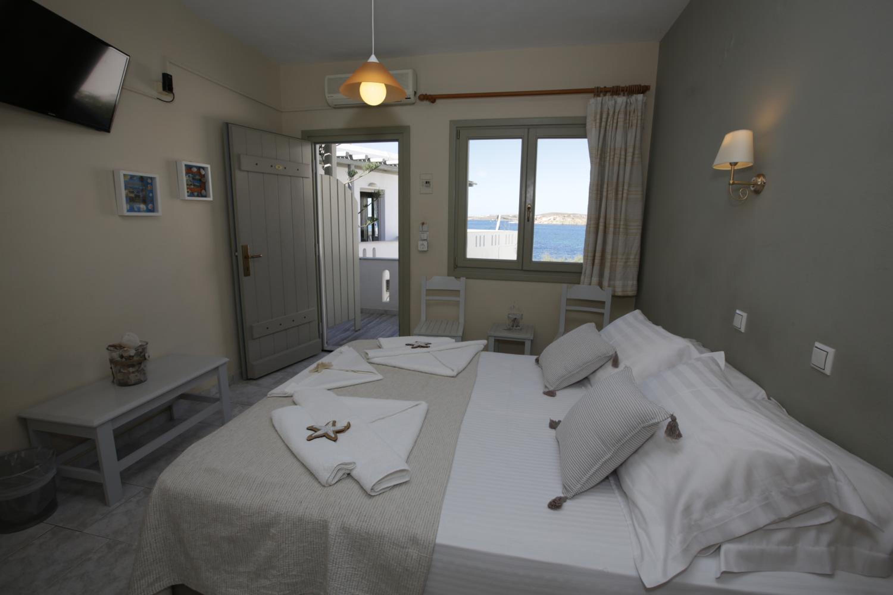 Double or Twin Room with Sea View