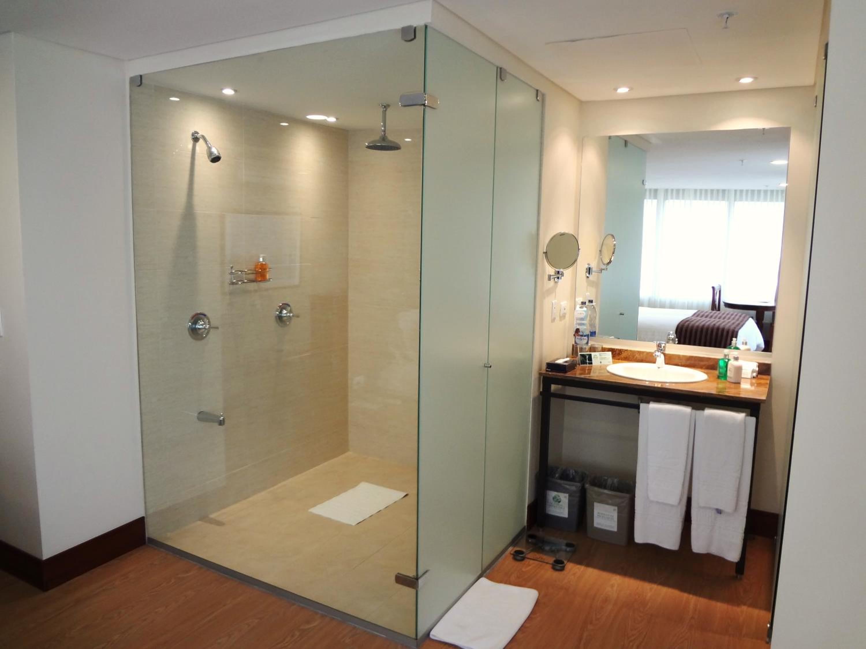 Premier Twin Room - Photo 2