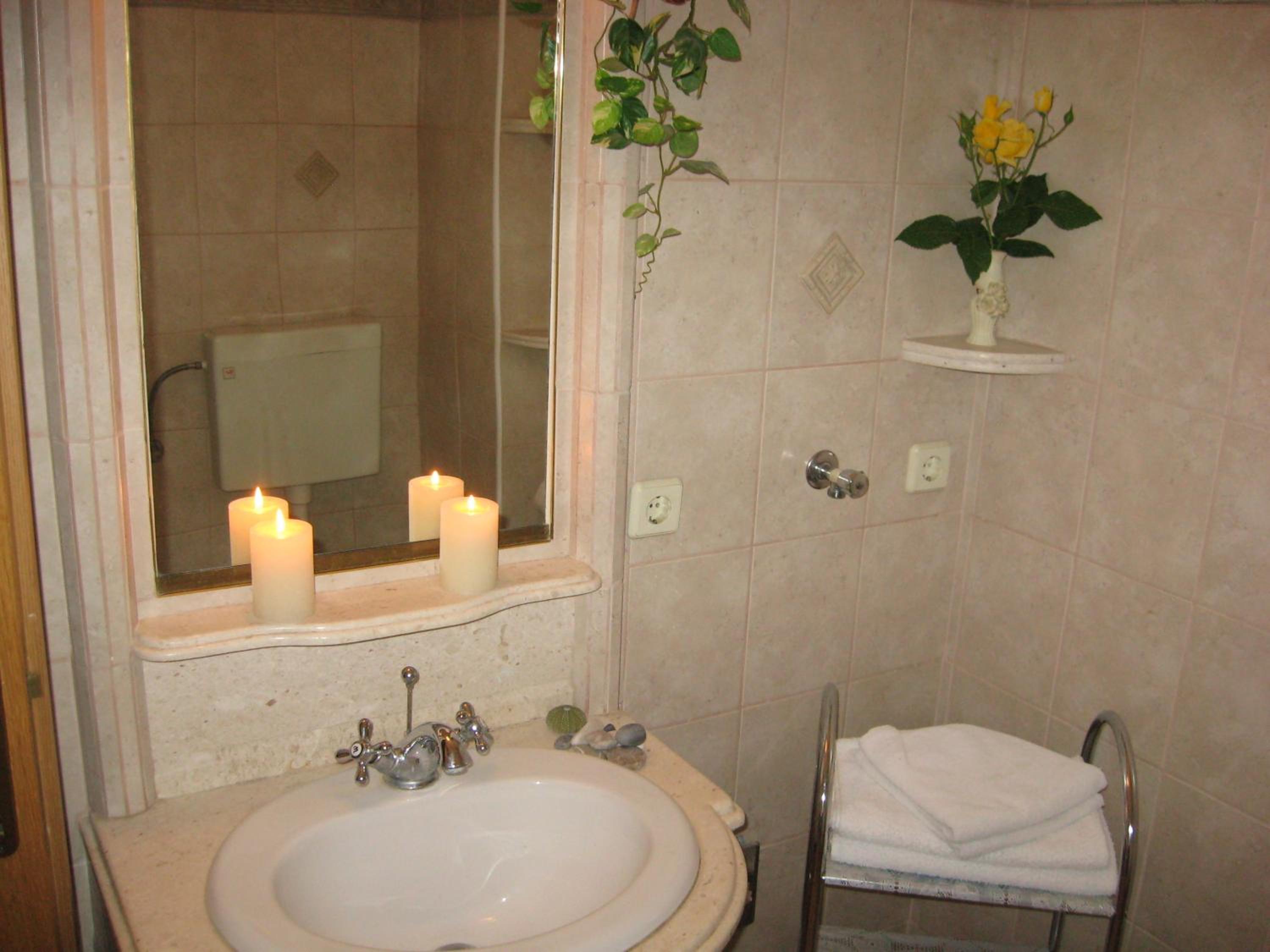 One-Bedroom Apartment with Sea View (5 Adults) - Photo 4