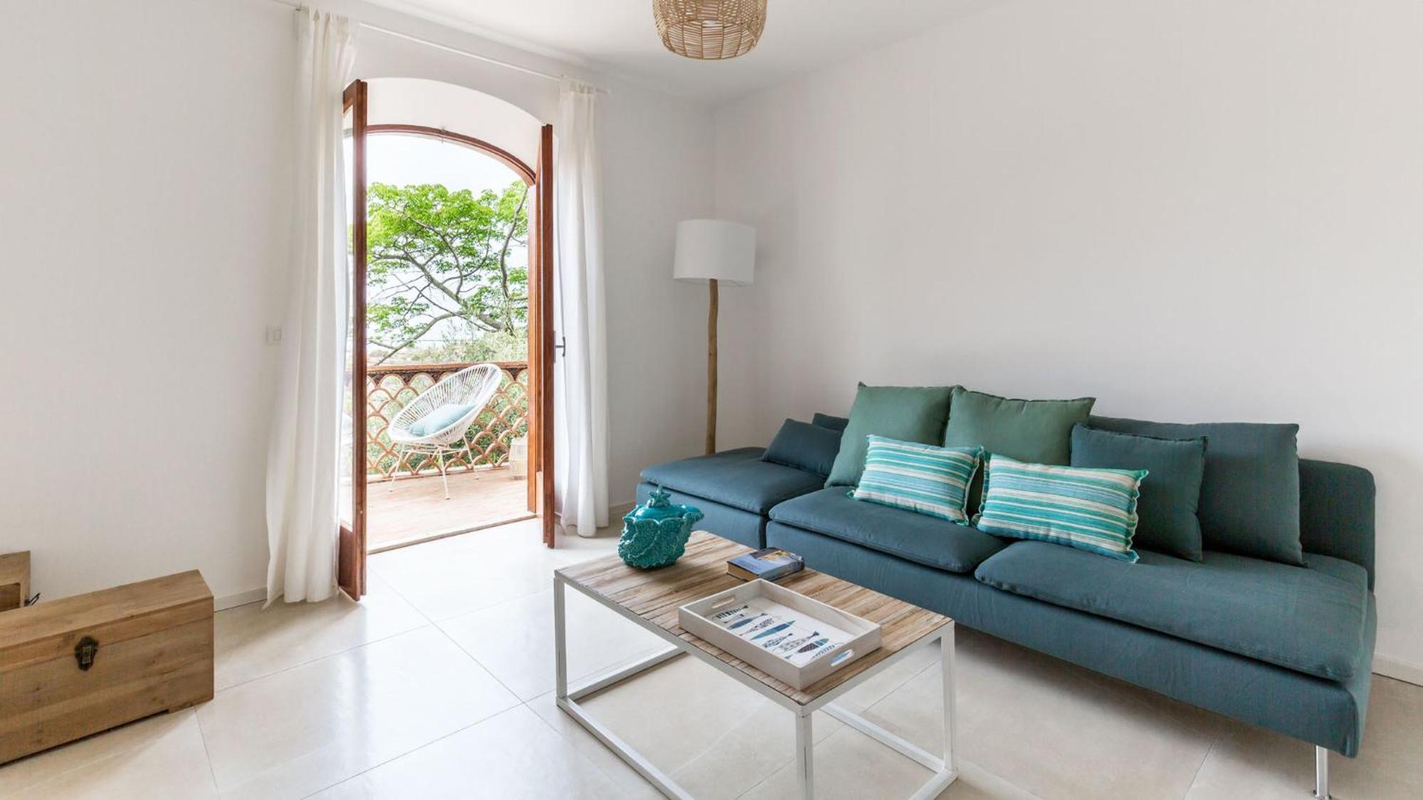 Apartment with Garden View