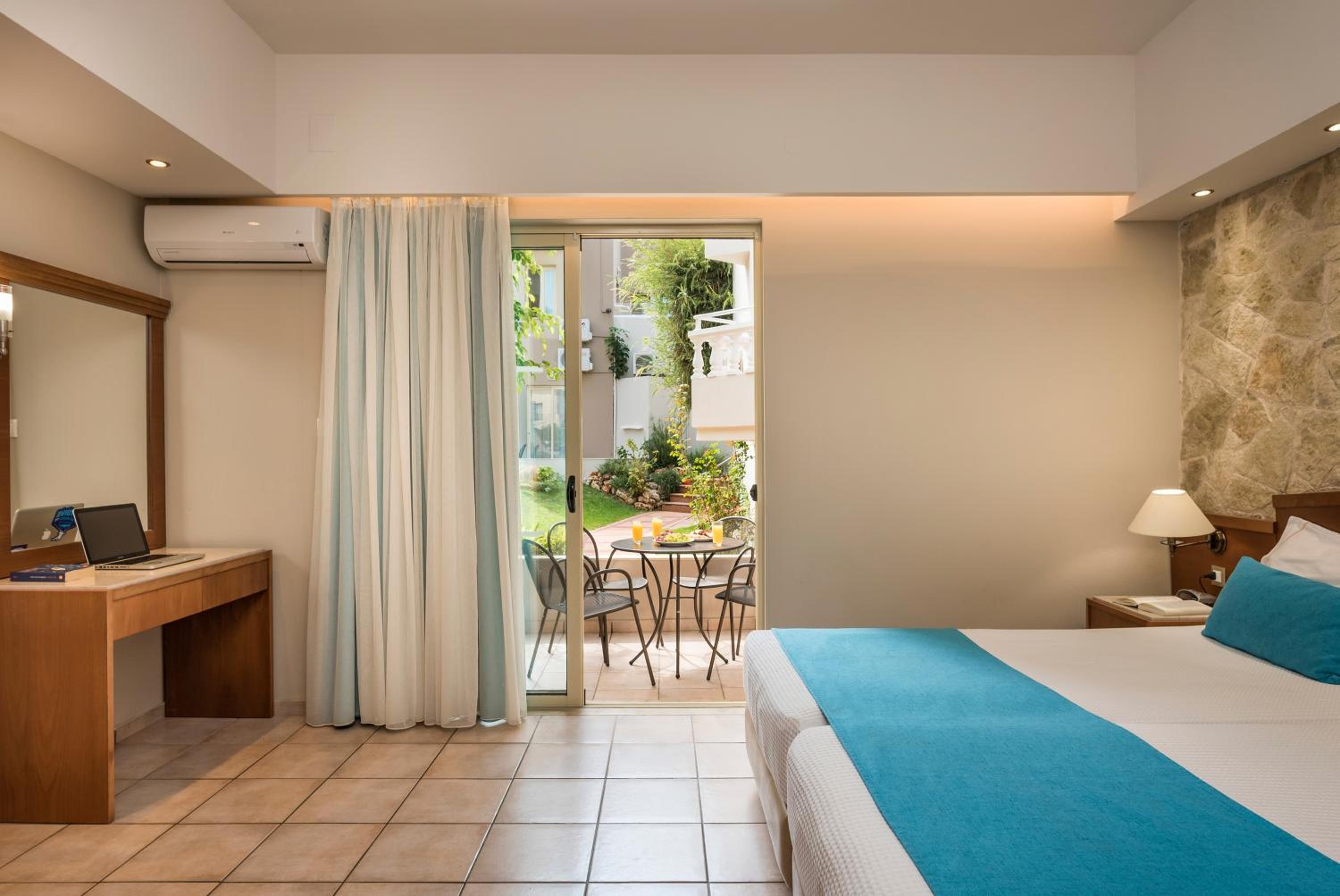 One-Bedroom Apartment - Photo 19