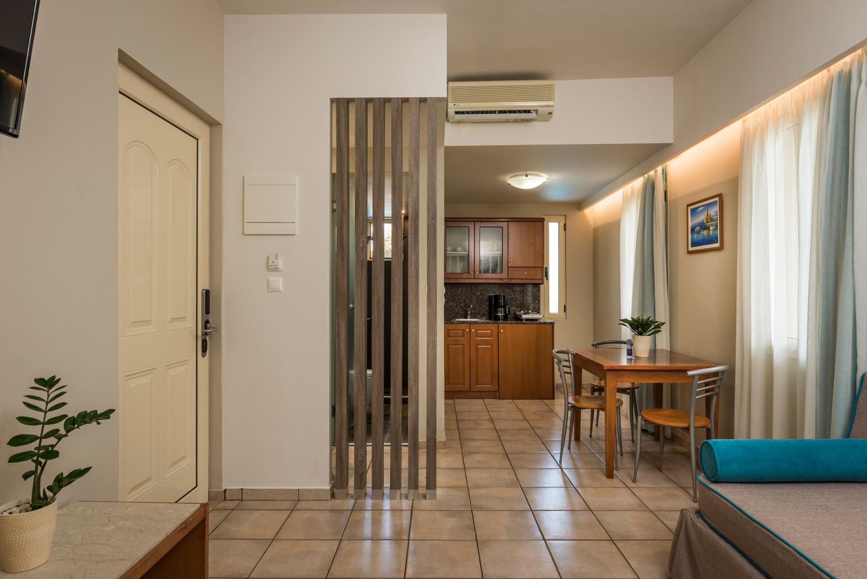 One-Bedroom Apartment - Photo 13