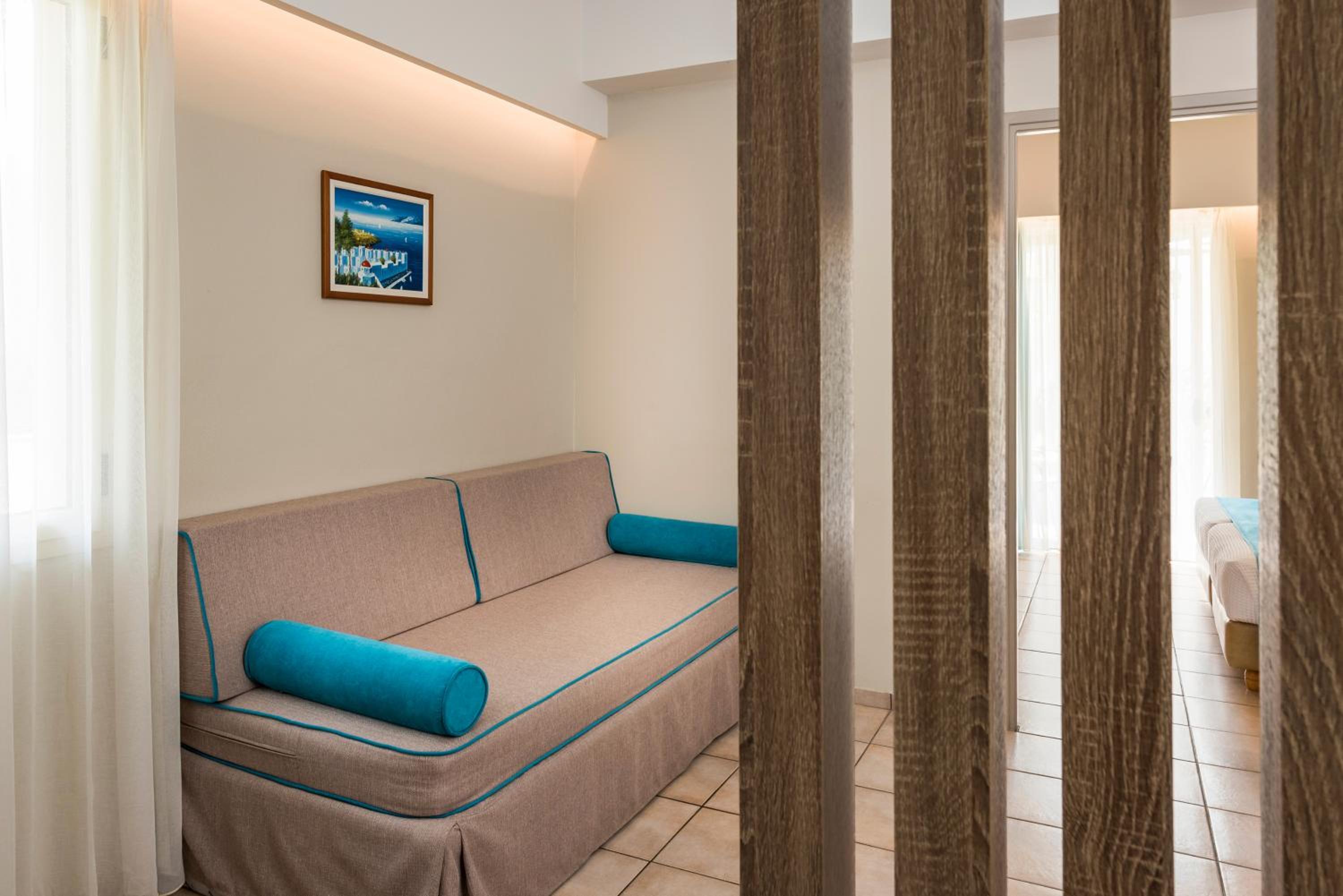 One-Bedroom Apartment - Photo 18