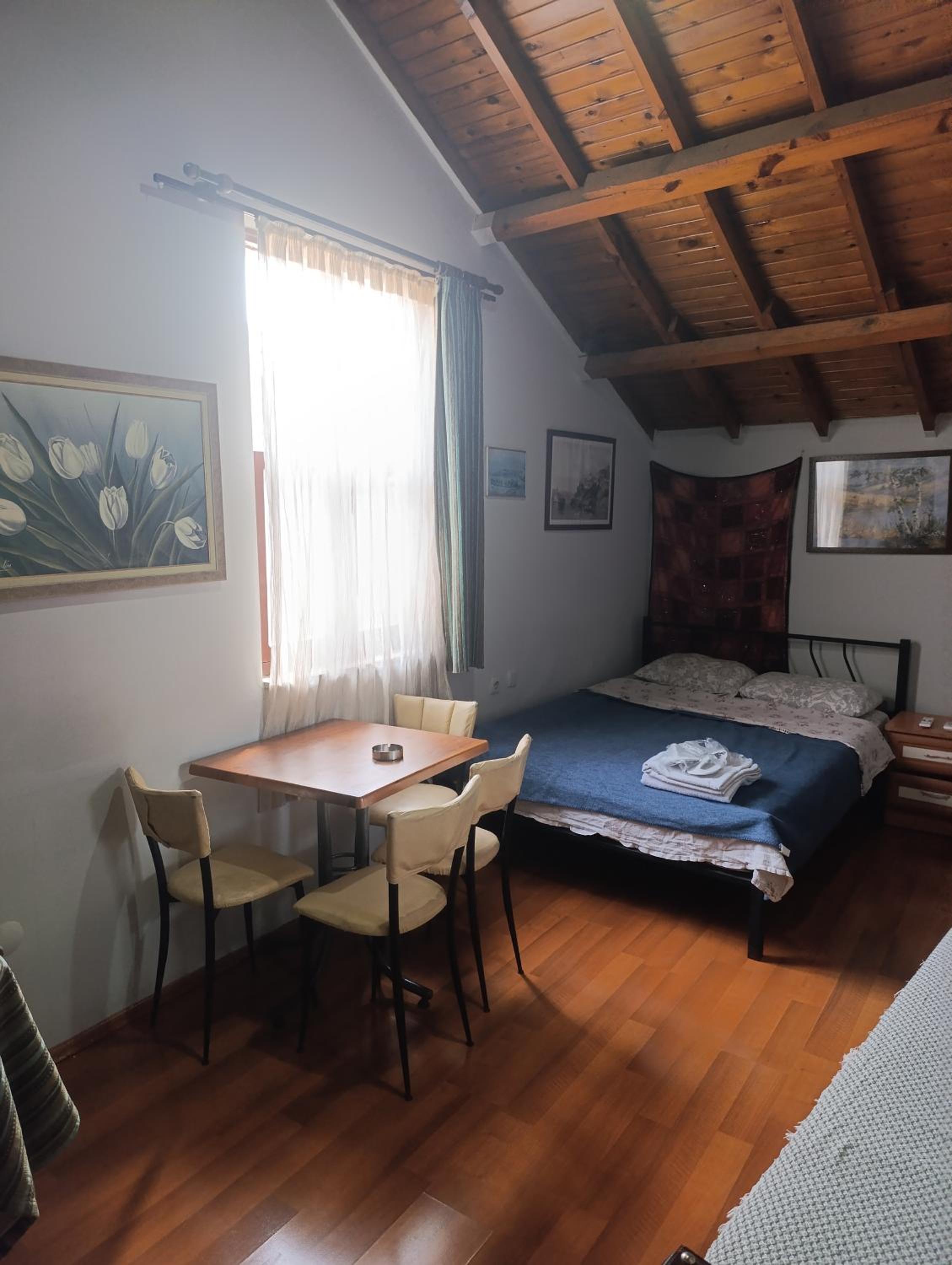 Quadruple Room with Private Bathroom photo 1