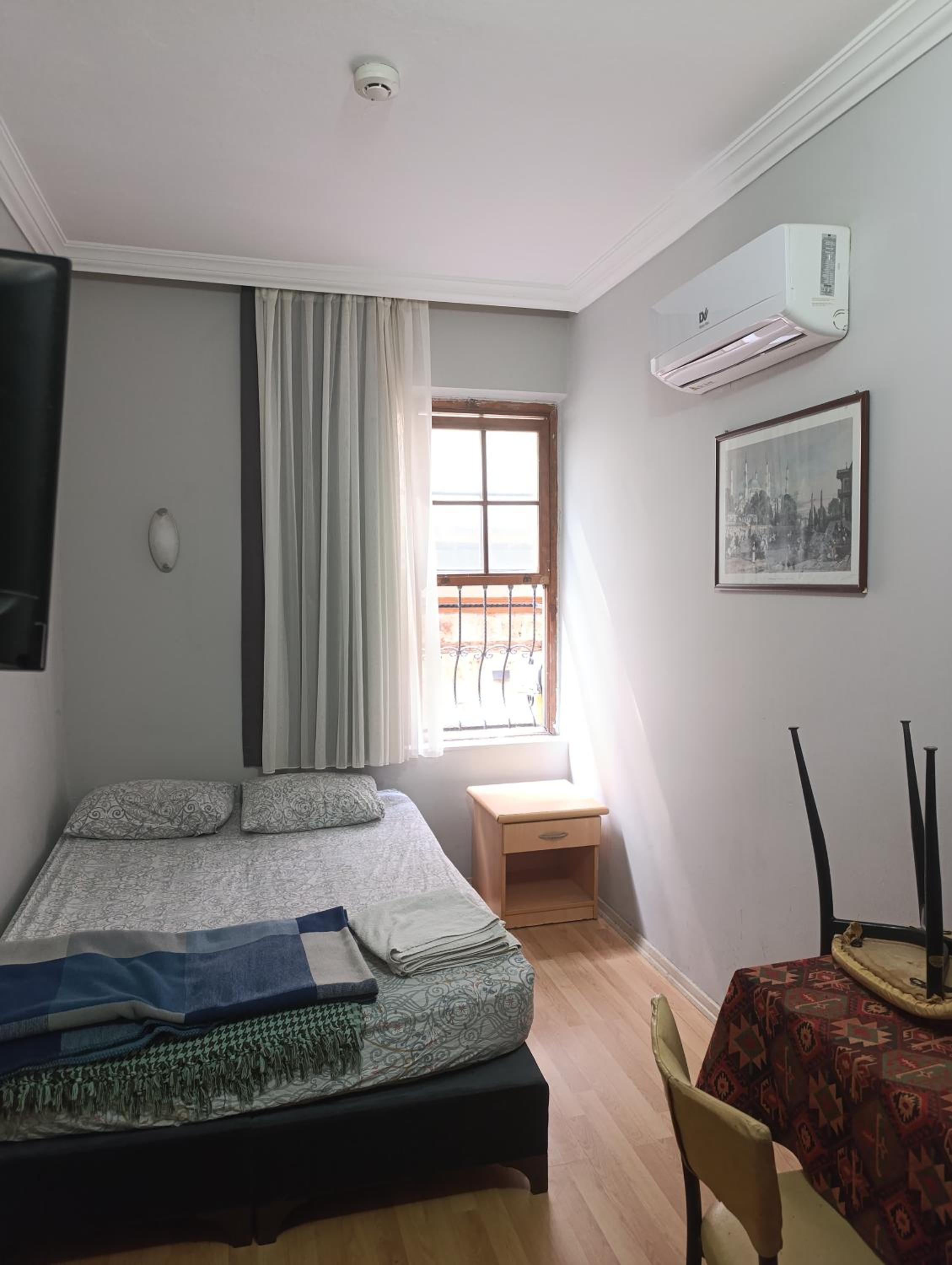 Double Room with Private Bathroom photo 3