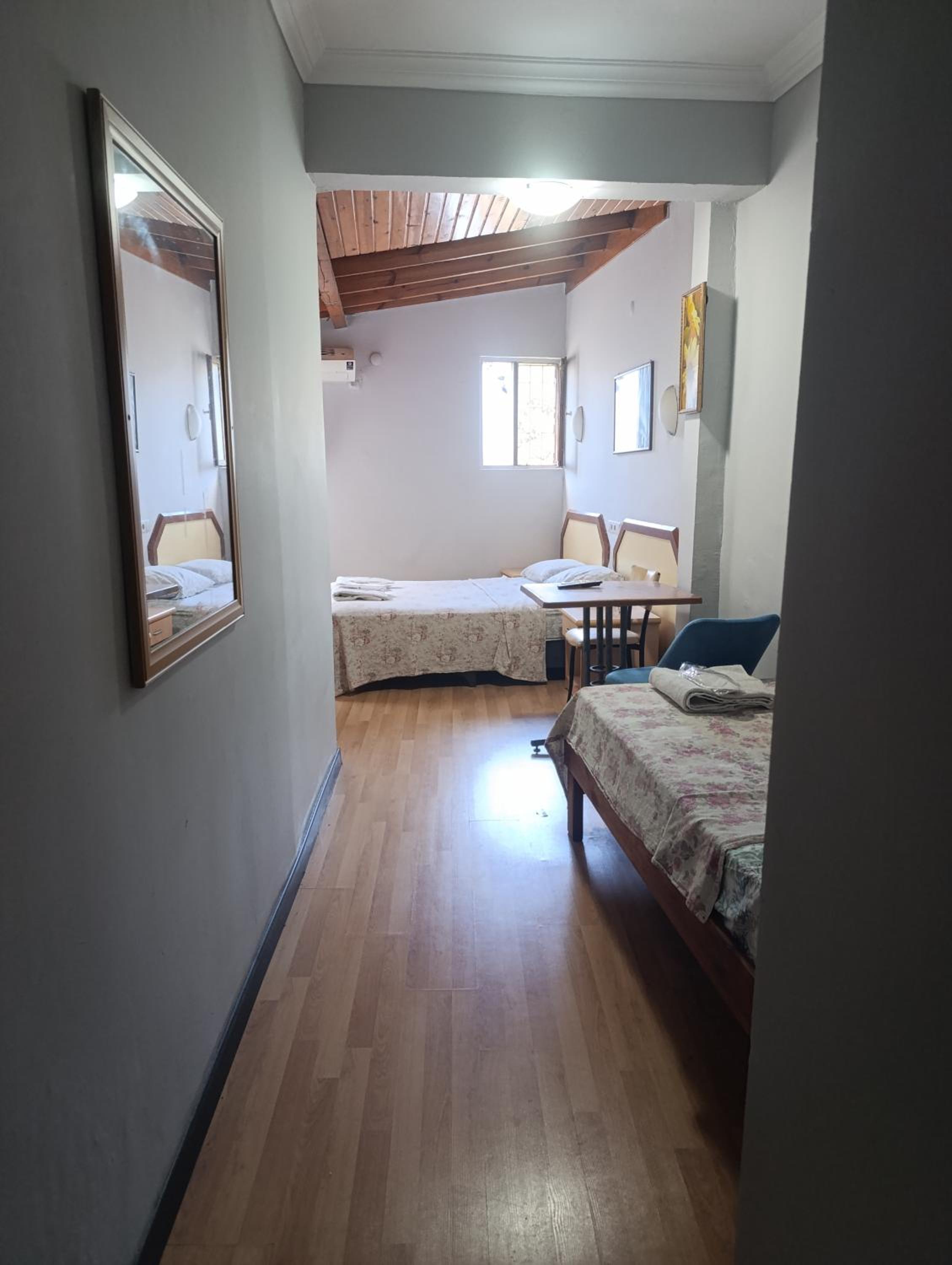 Triple Room with Private Bathroom photo 2