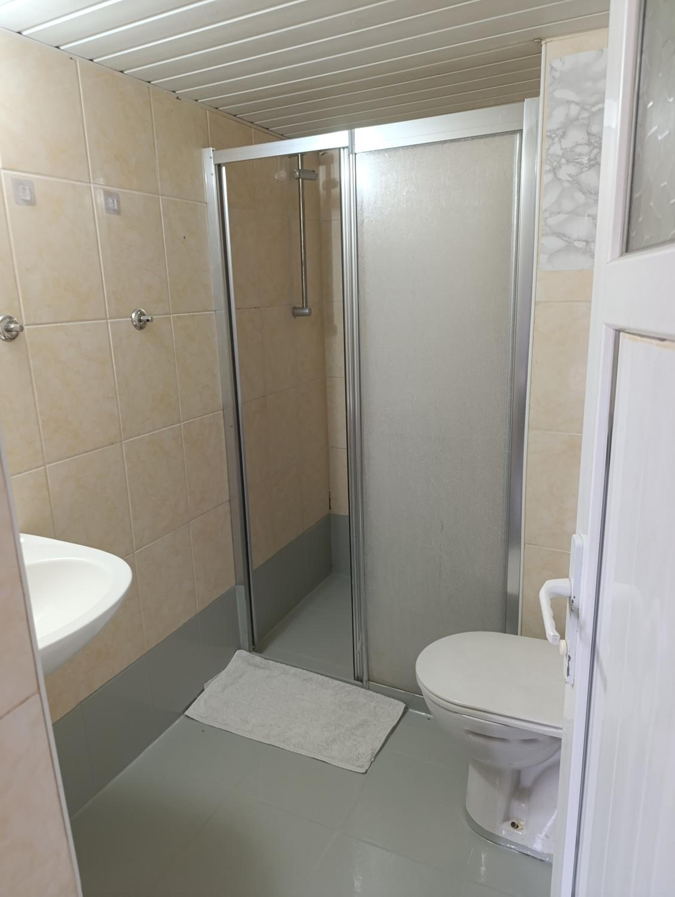 Triple Room with Private Bathroom photo 2