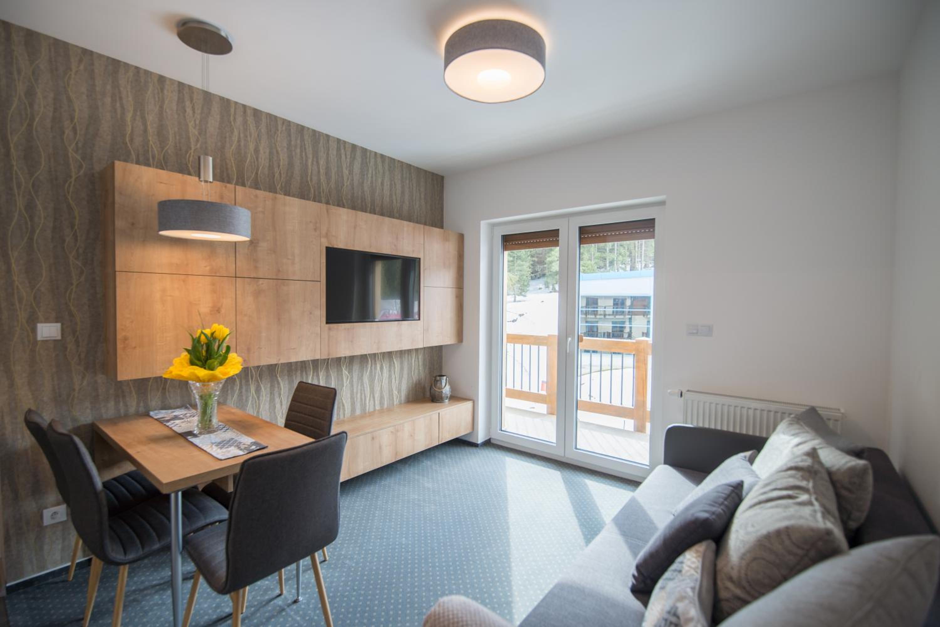 Deluxe Apartment