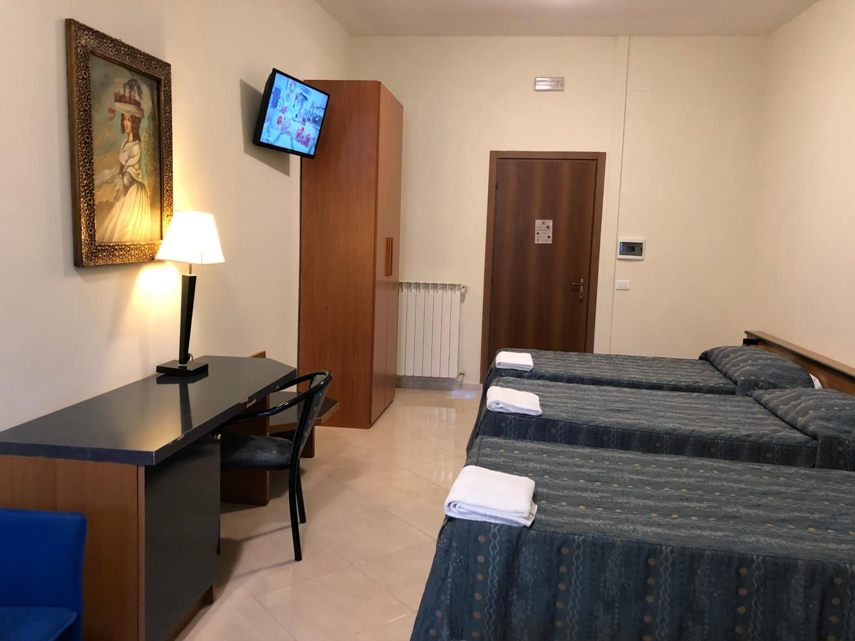 Quadruple Room - Separate Building - Photo 6