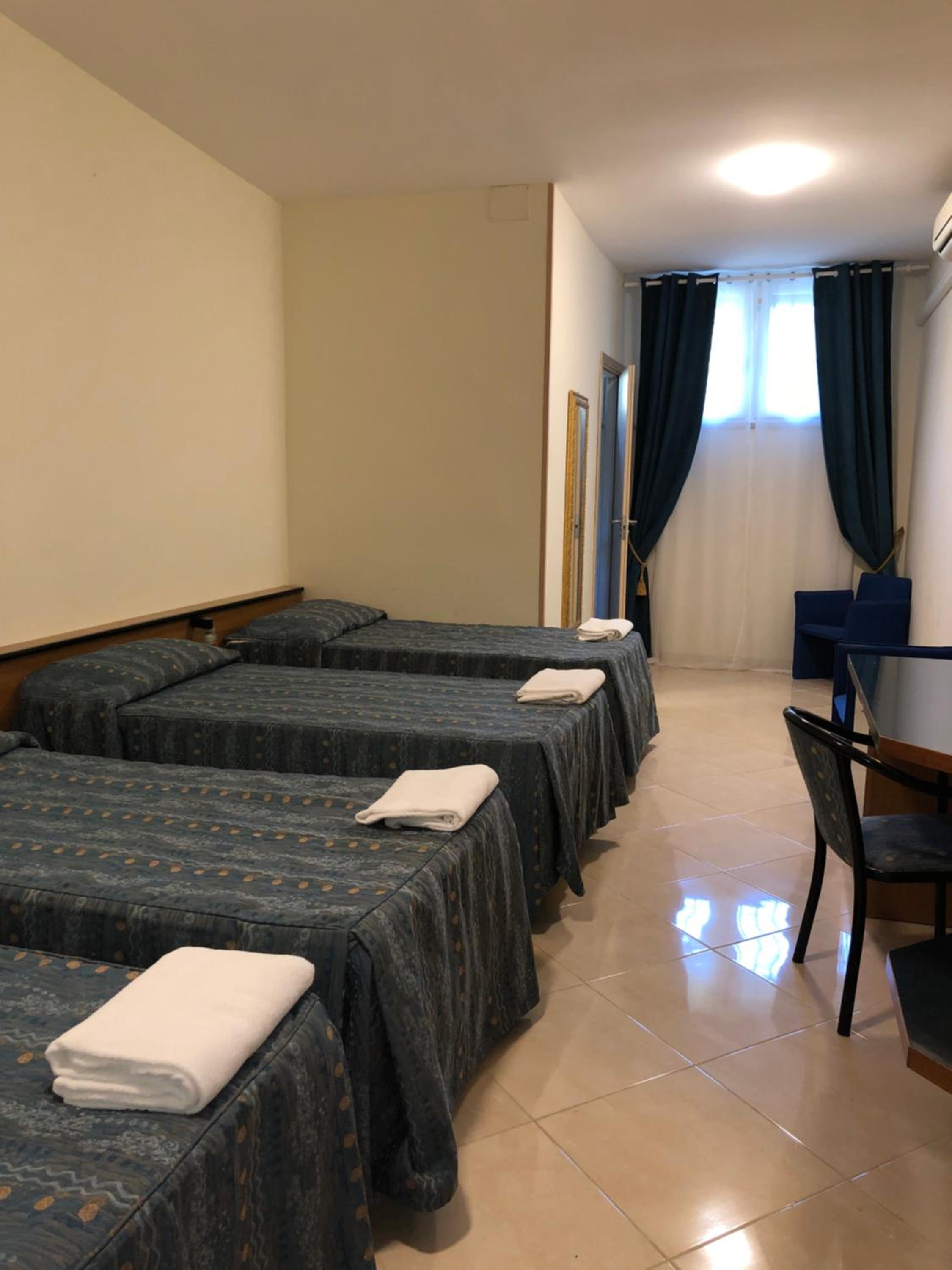 Quadruple Room - Separate Building - Photo 9