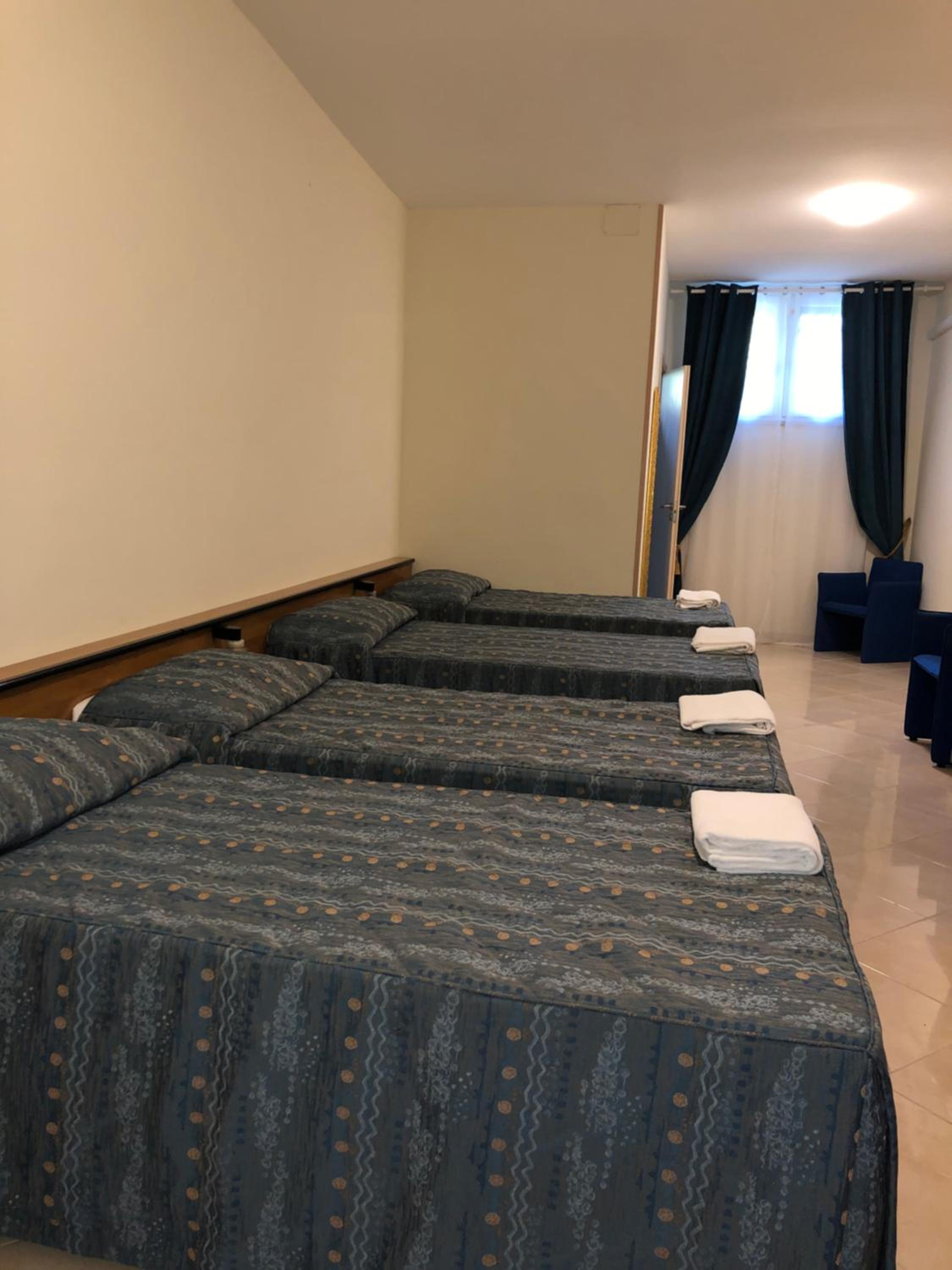 Quadruple Room - Separate Building - Photo 8