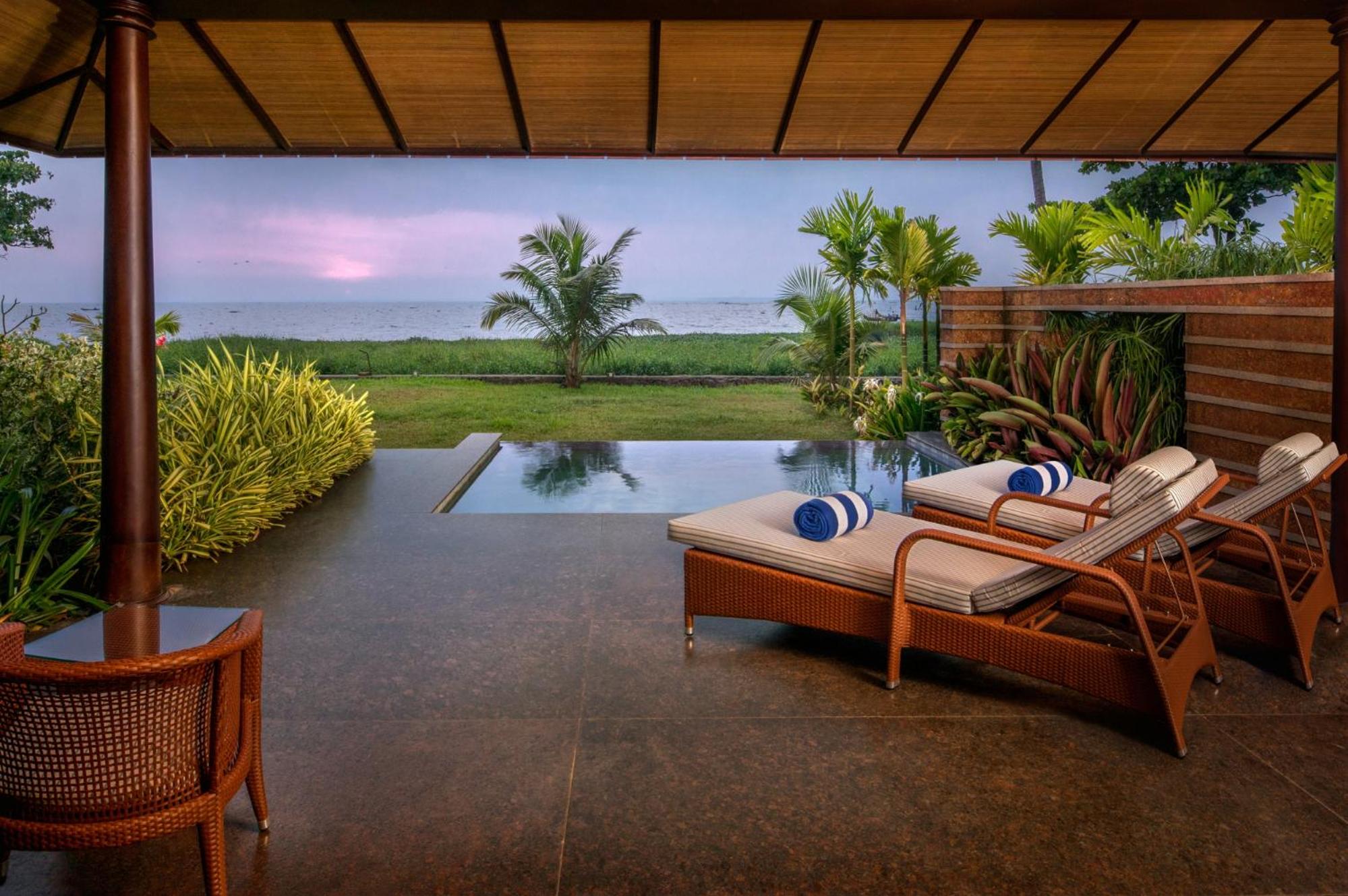 Premium Villa with Lake View photo 3