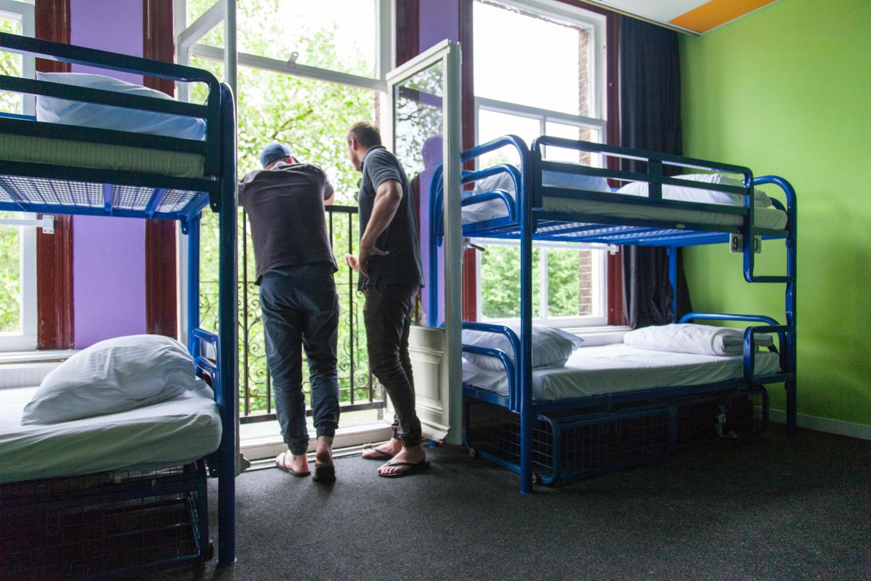 Bed in 10-Bed Mixed Dormitory Room photo 2