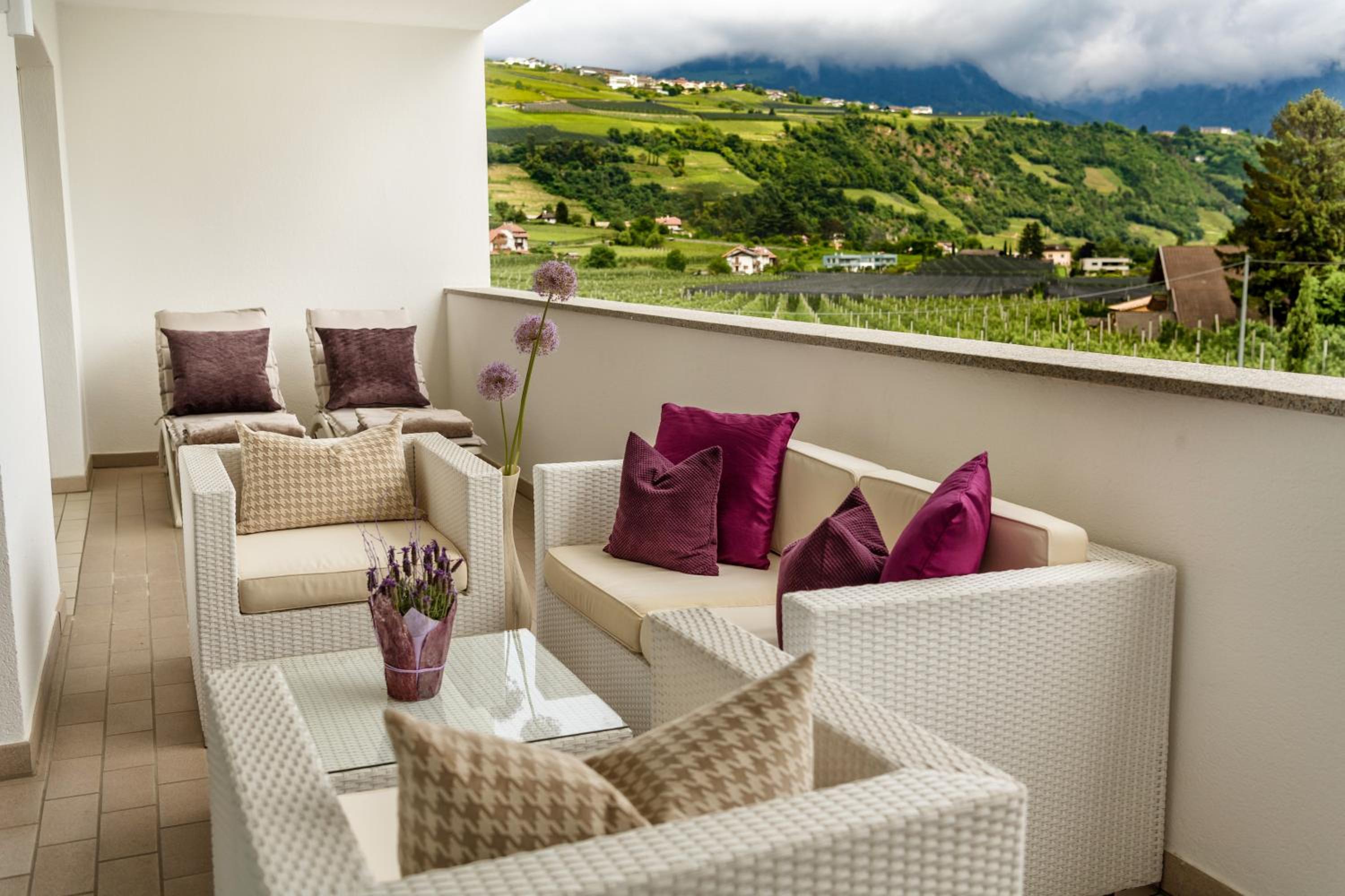 Suite with Garden View - Photo 8