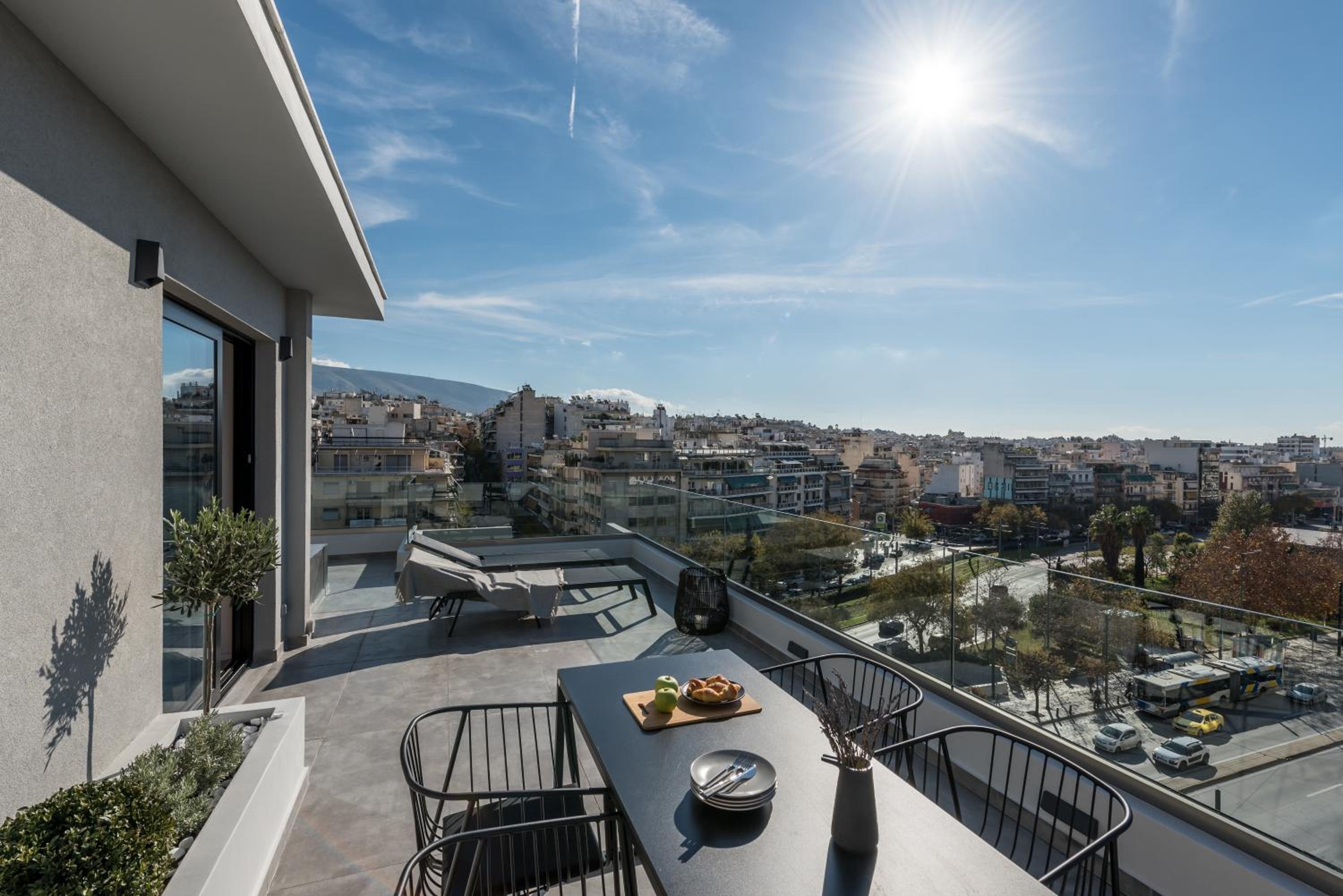Superior Suite with with City View & Outdoor Plunge Pool photo 3