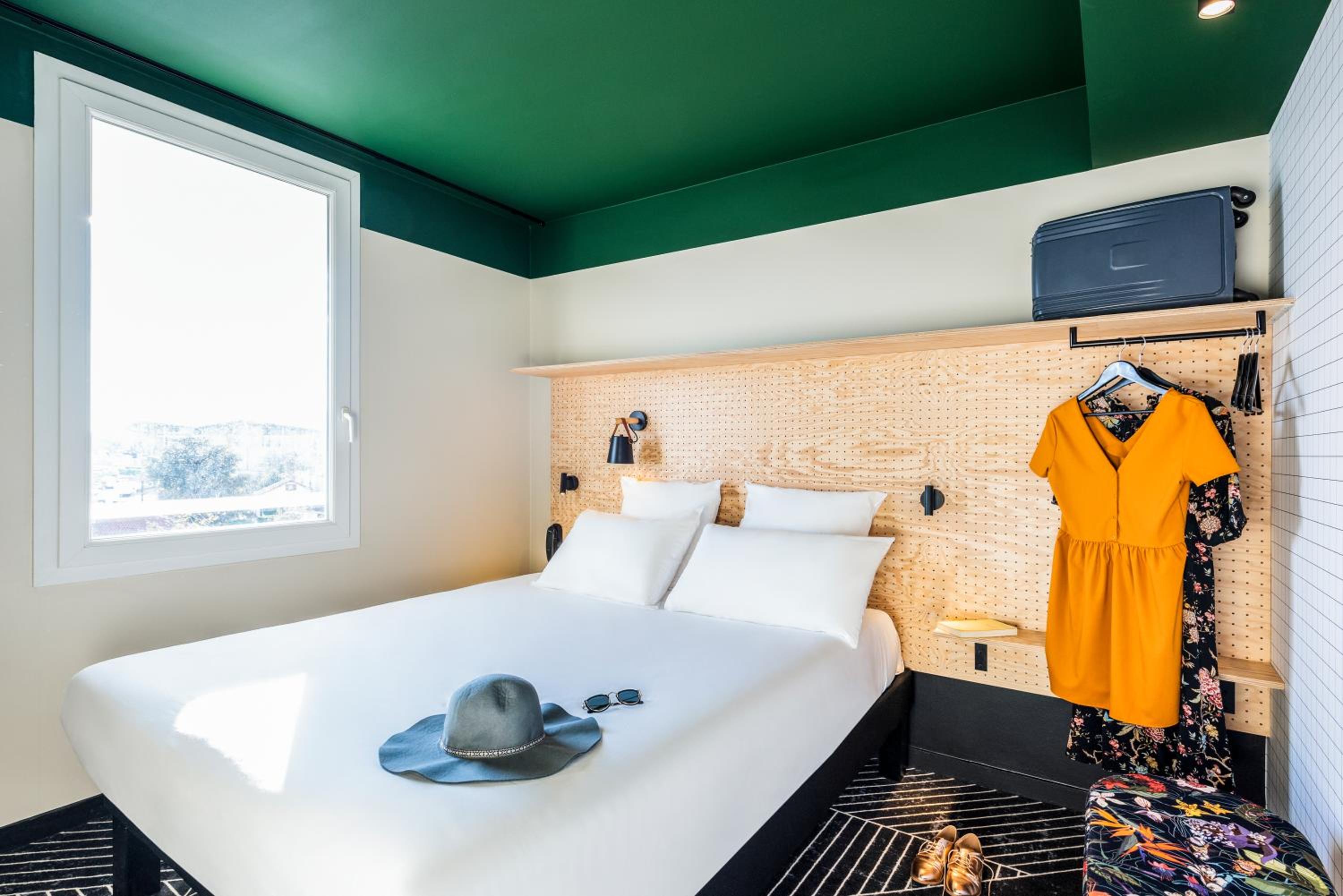 Standard Double Room - Photo 3