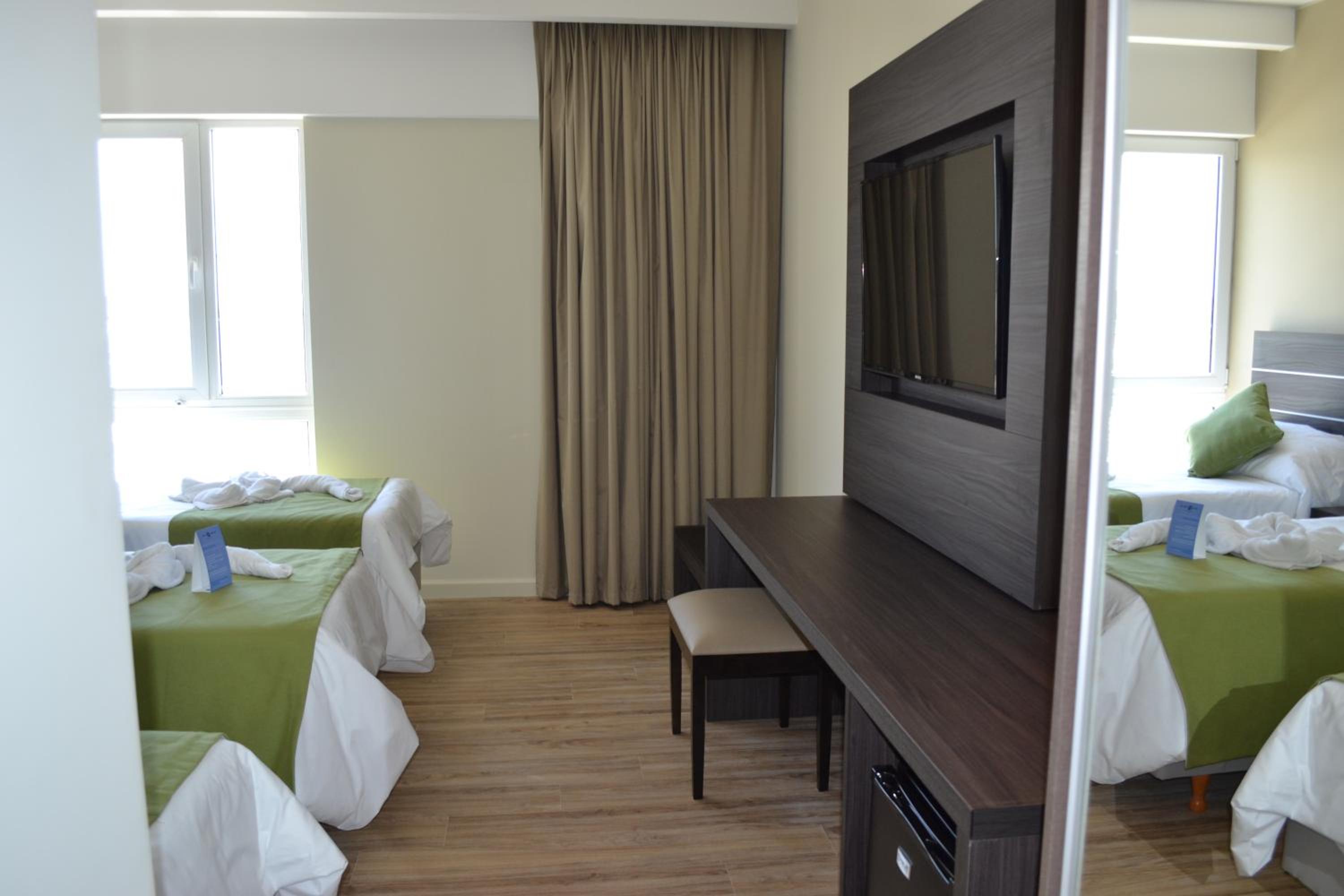 Superior Triple Room photo 3
