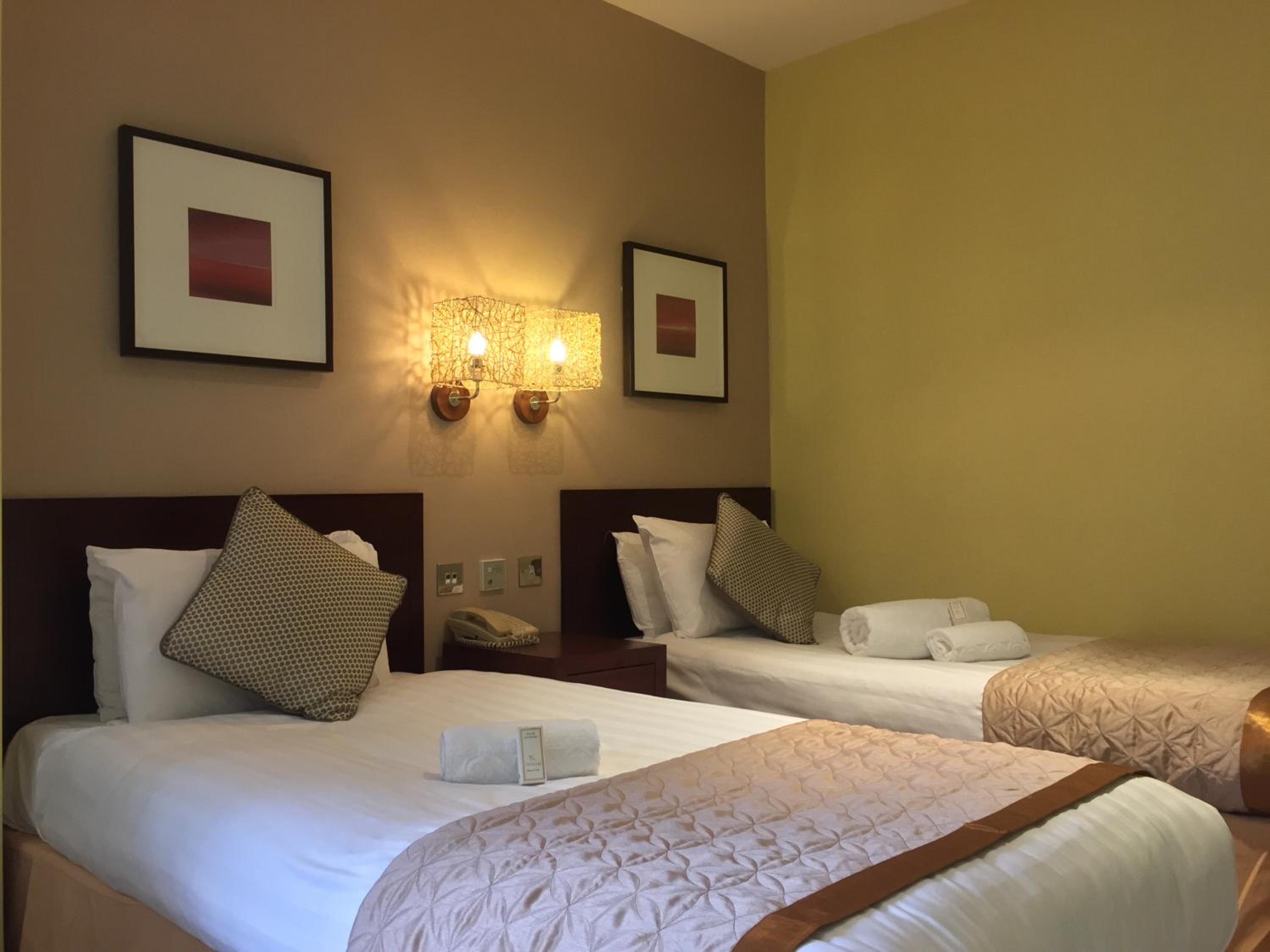 Twin Room - Photo 7