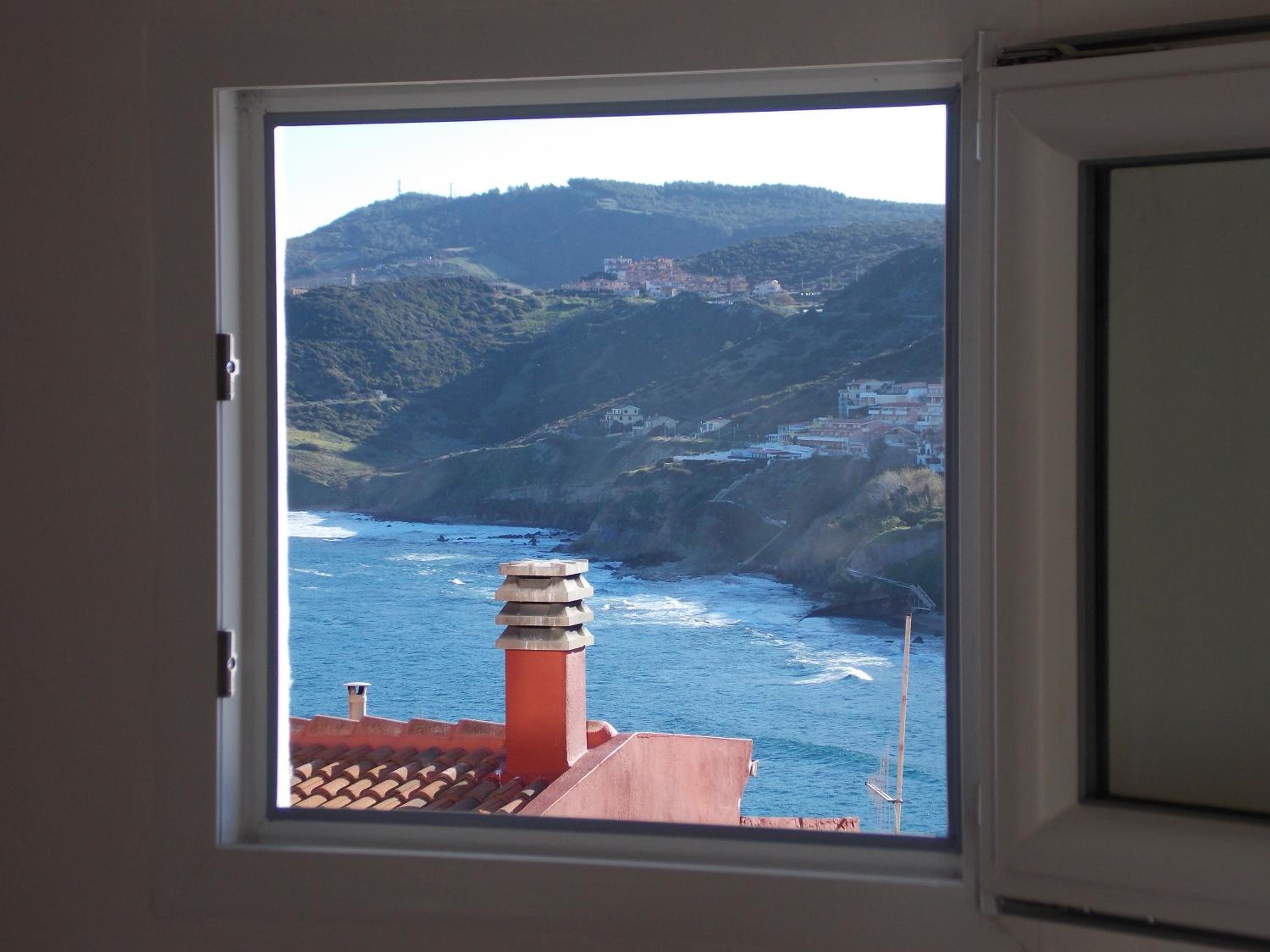 One-Bedroom Apartment with Sea View photo 2