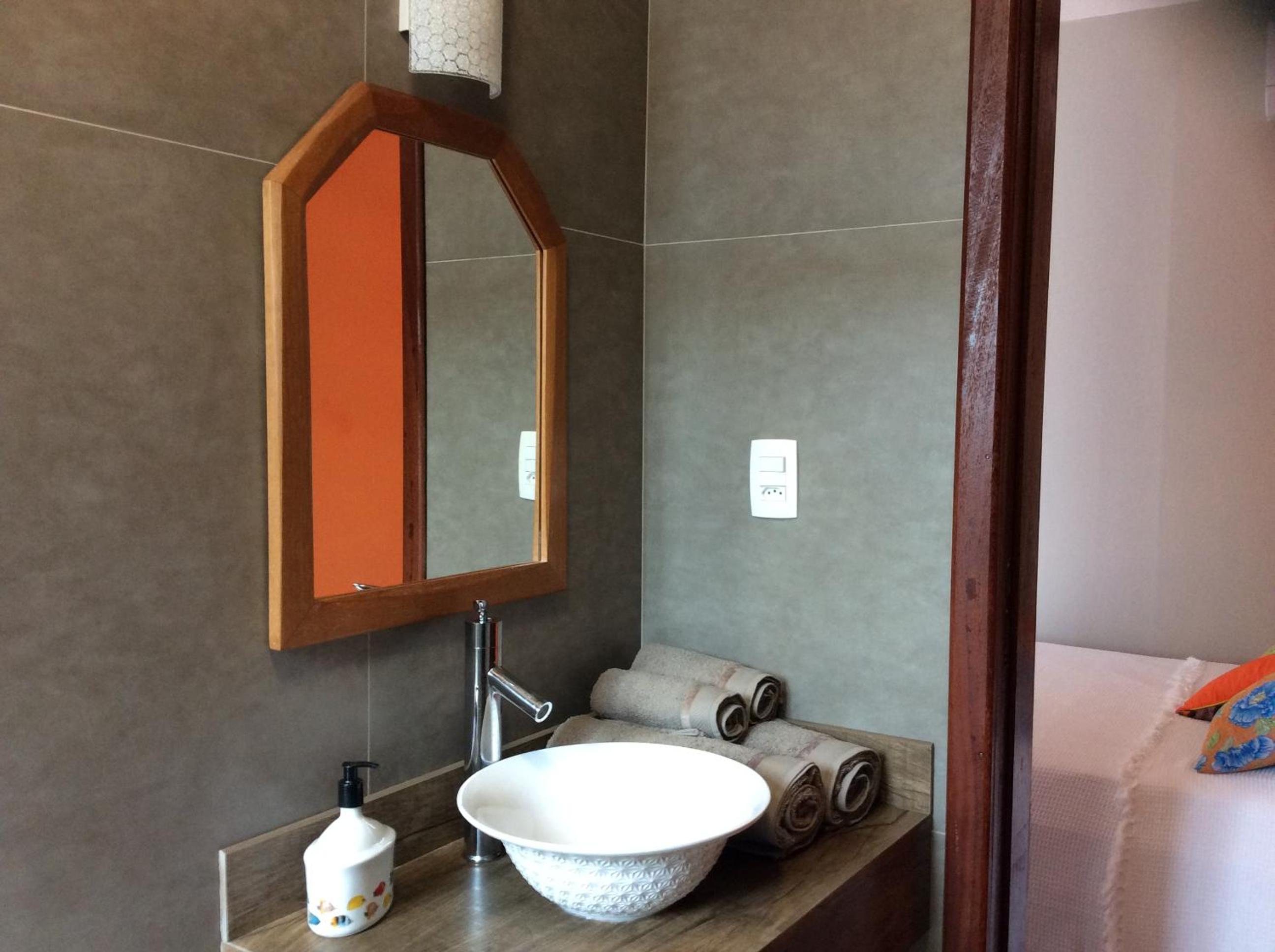 Suite with Balcony - Photo 8