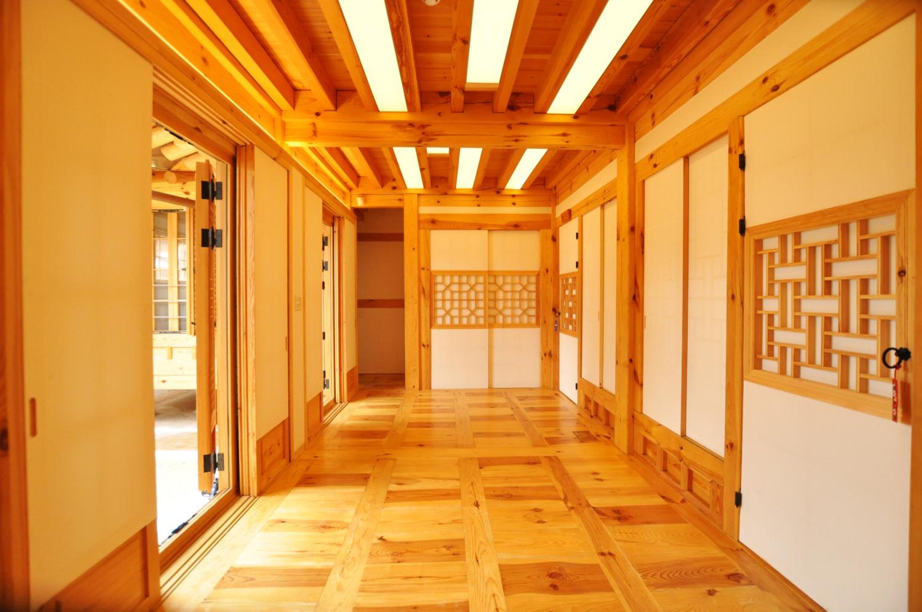 Suite - Photo 10