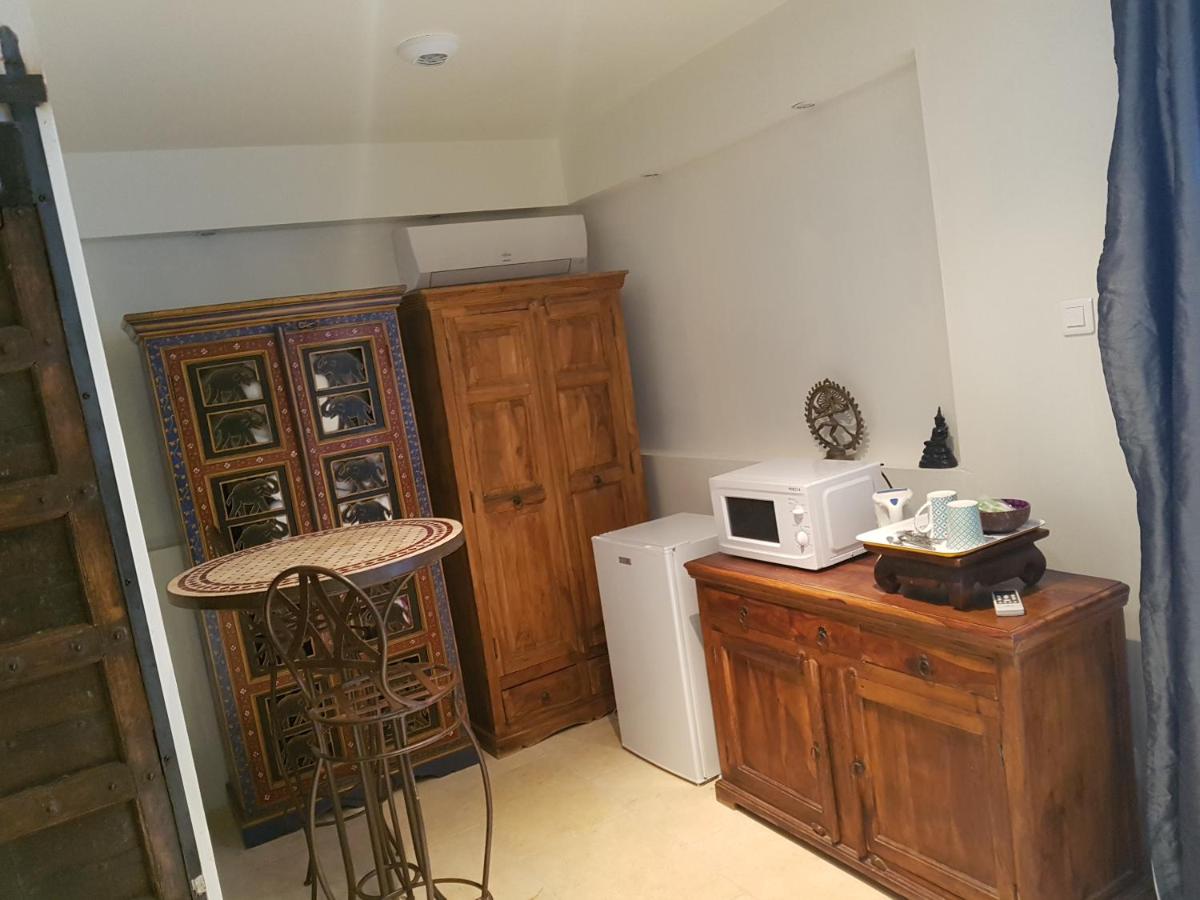 Double Room with Private Bathroom photo 3