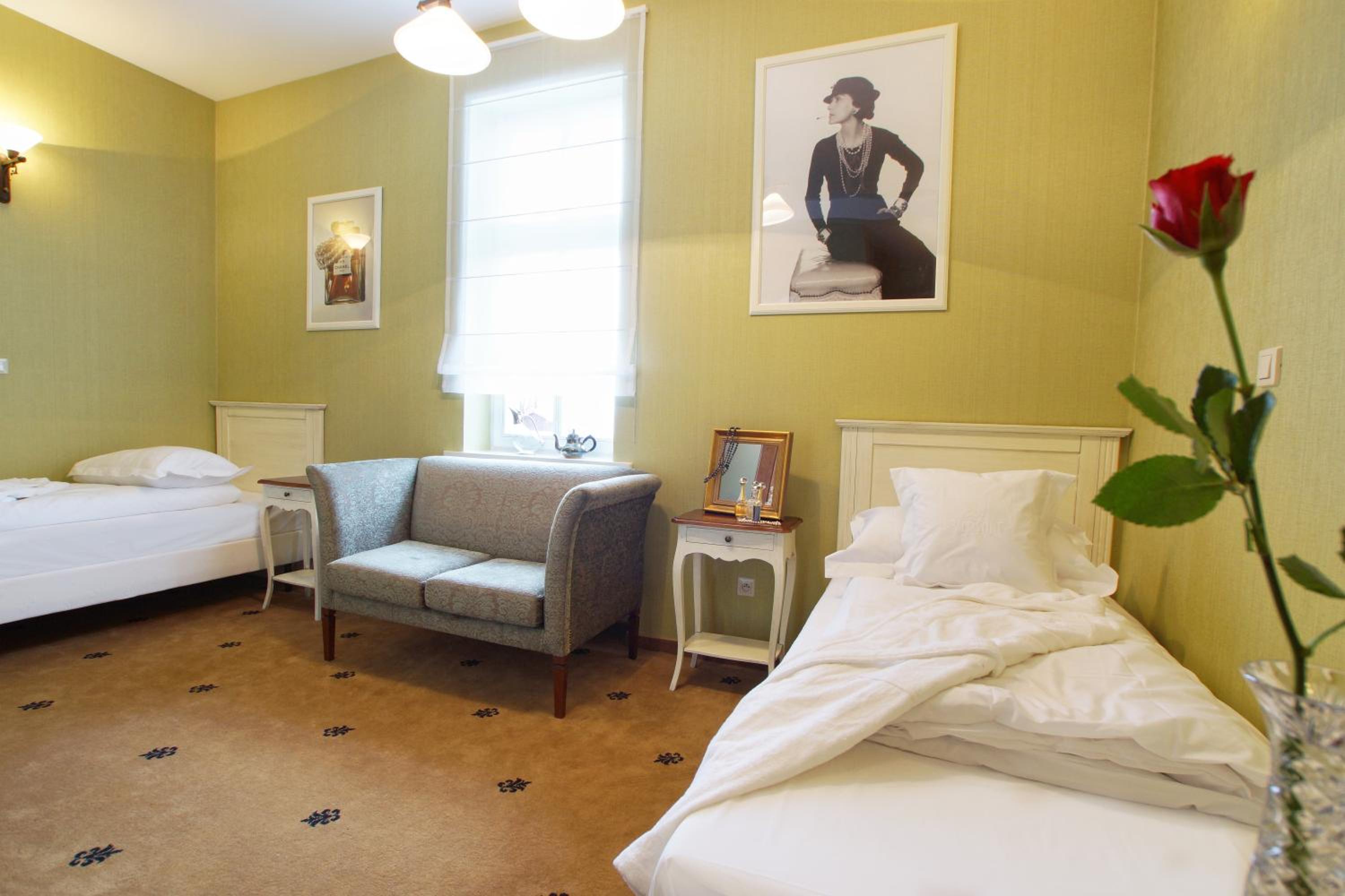 Double Room - Photo 2
