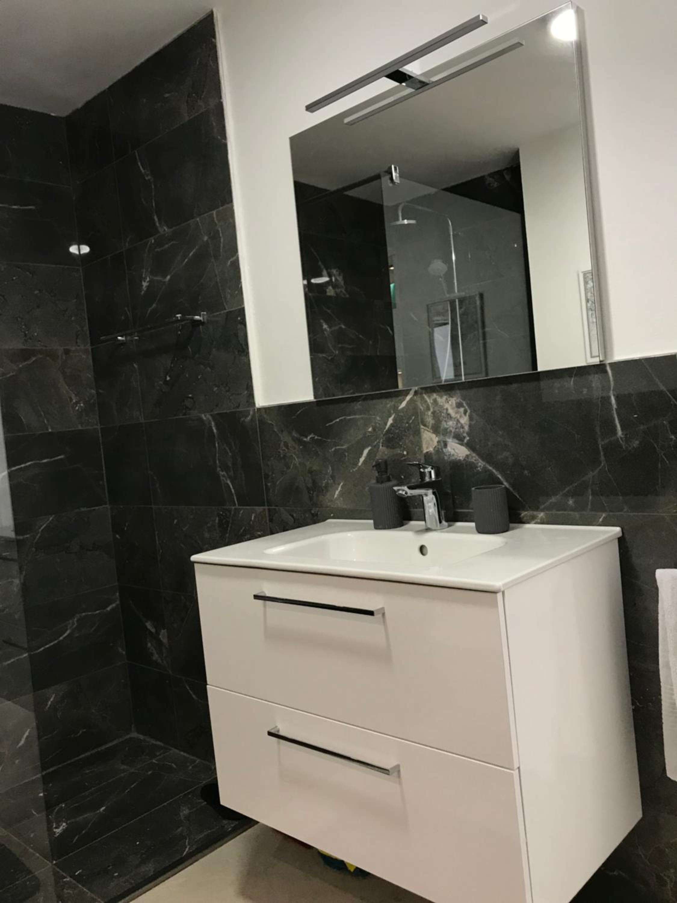 Deluxe Apartment photo 3