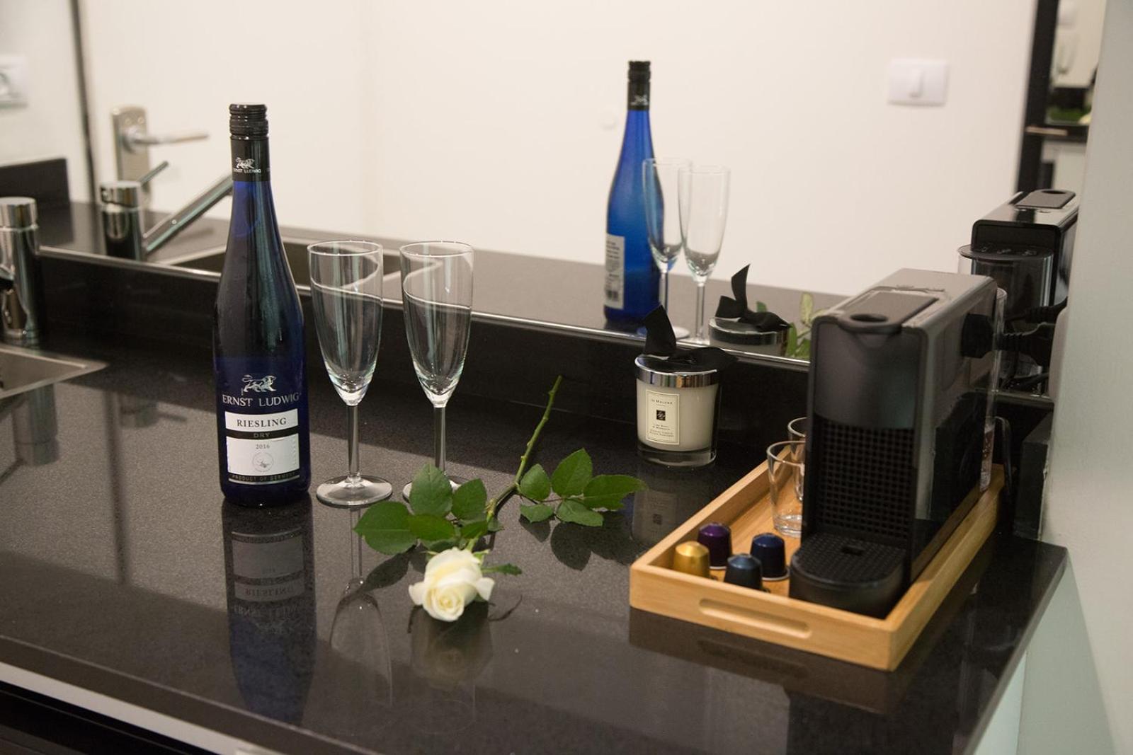 Studio Apartment - Photo 11