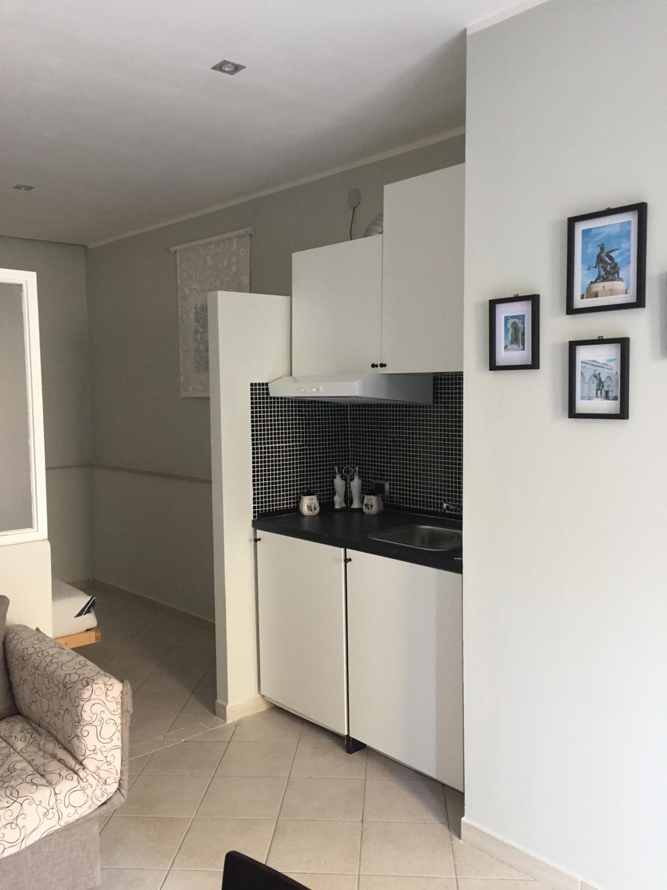 One-Bedroom House - Photo 48