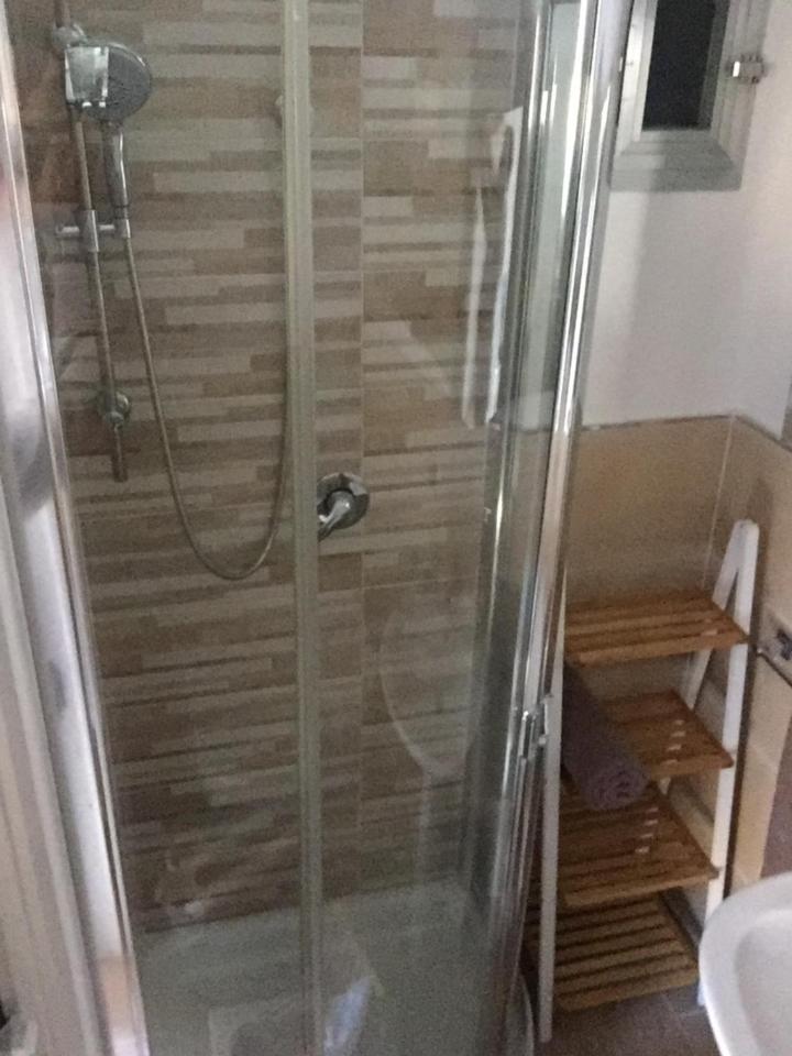 One-Bedroom House - Photo 9