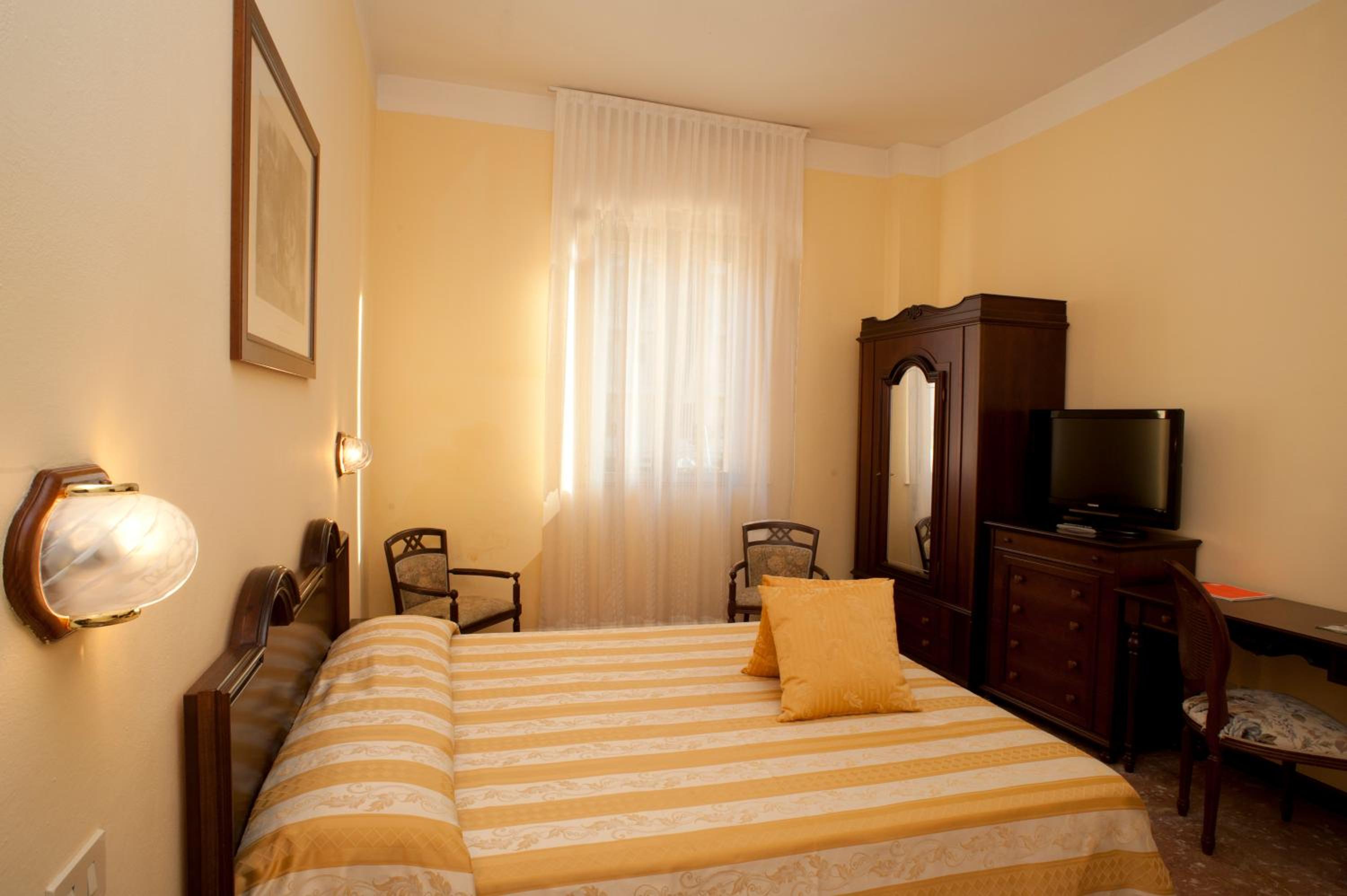 Family Suite - Photo 1