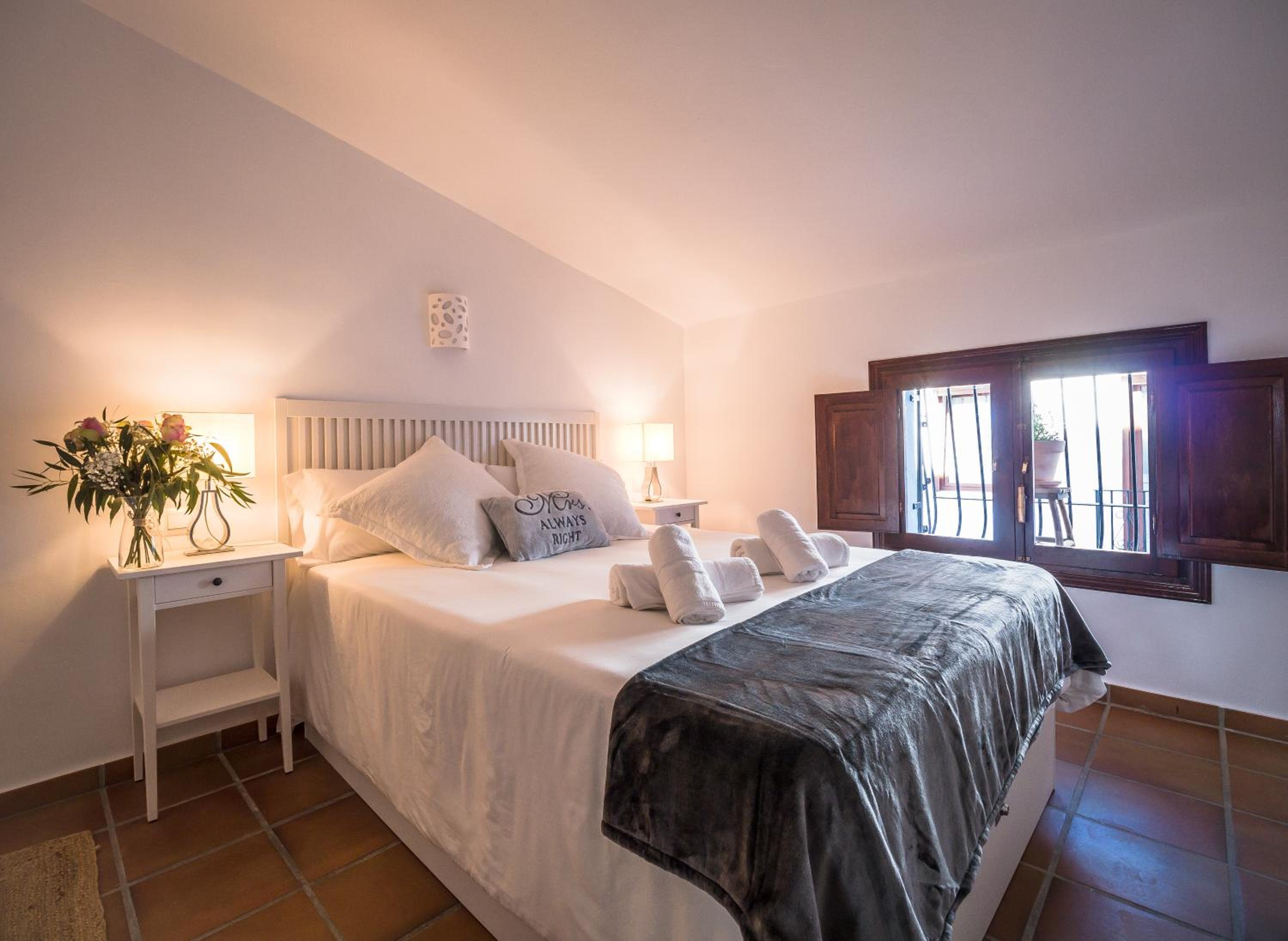 Three-Bedroom House - Photo 43