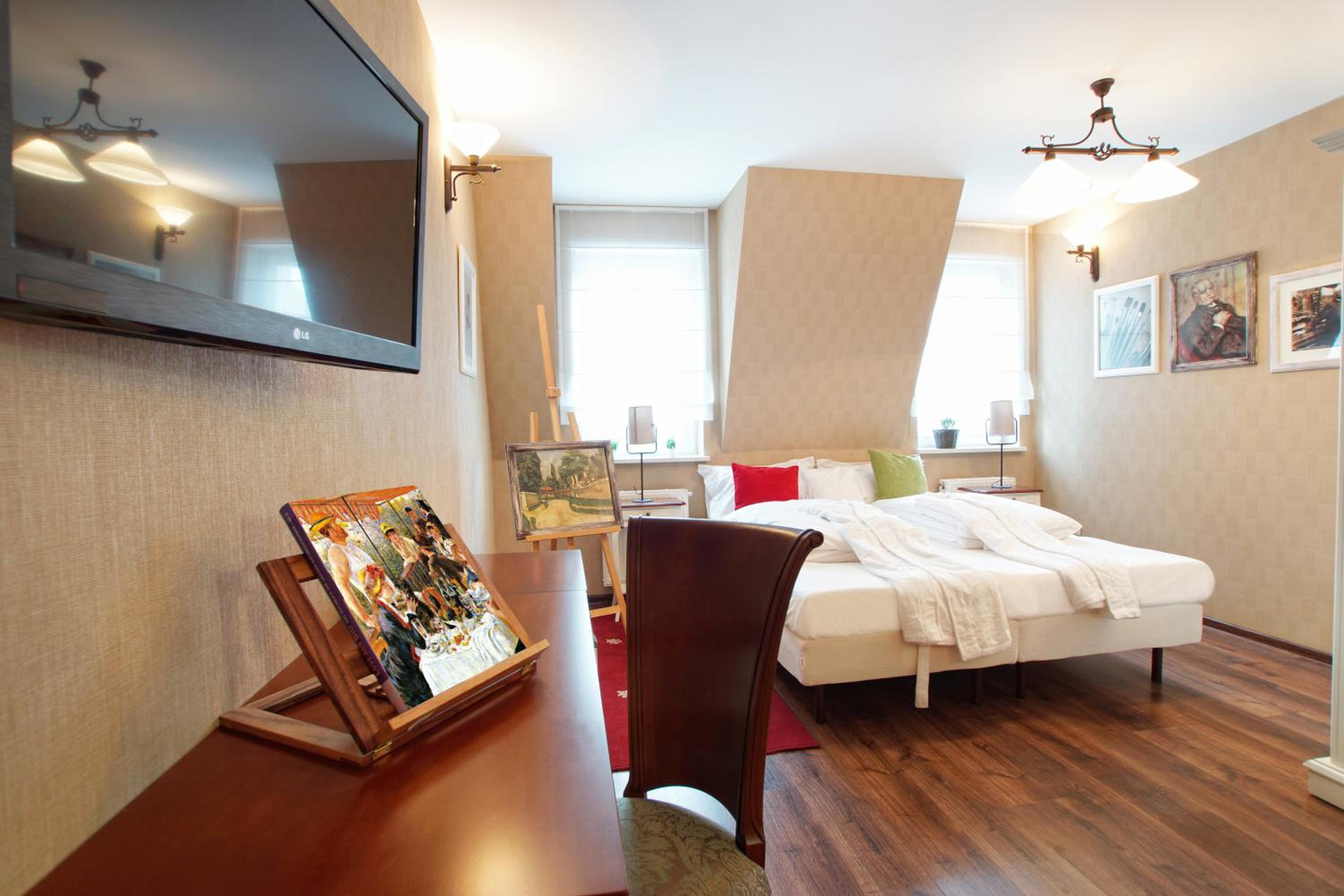 Double Room - Photo 4