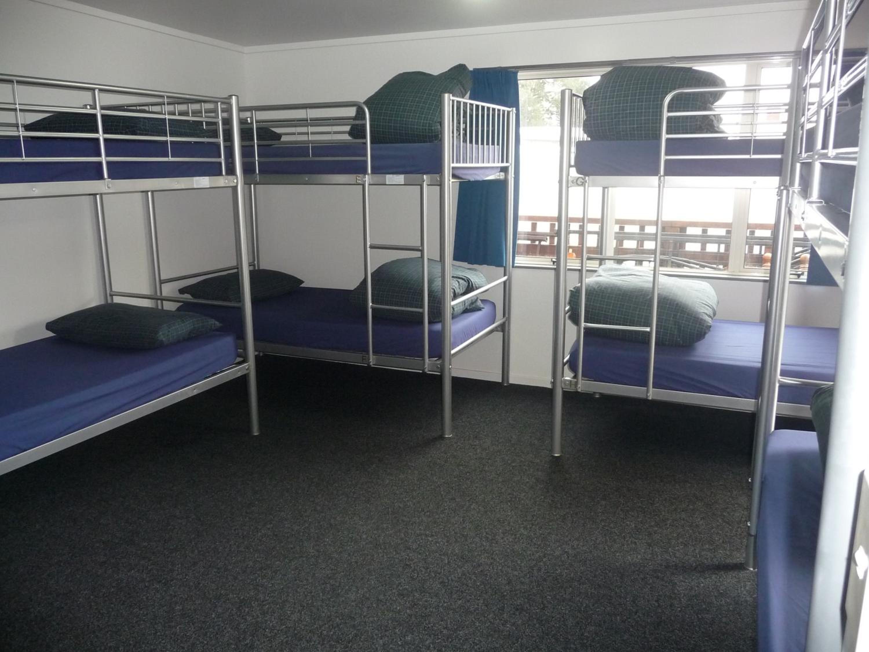 Bed in 10-Bed Mixed Dormitory Room photo 1