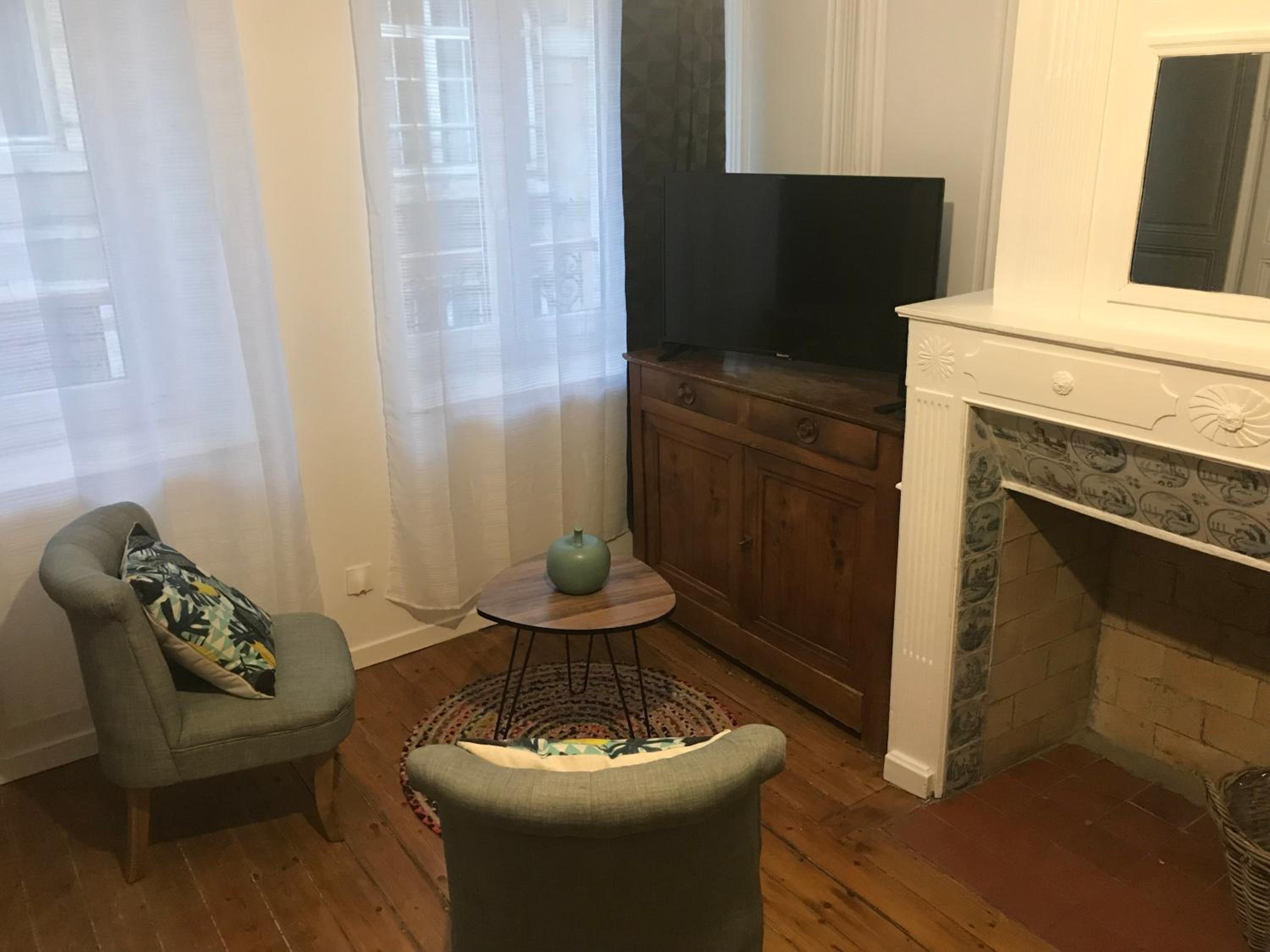 One-Bedroom Apartment