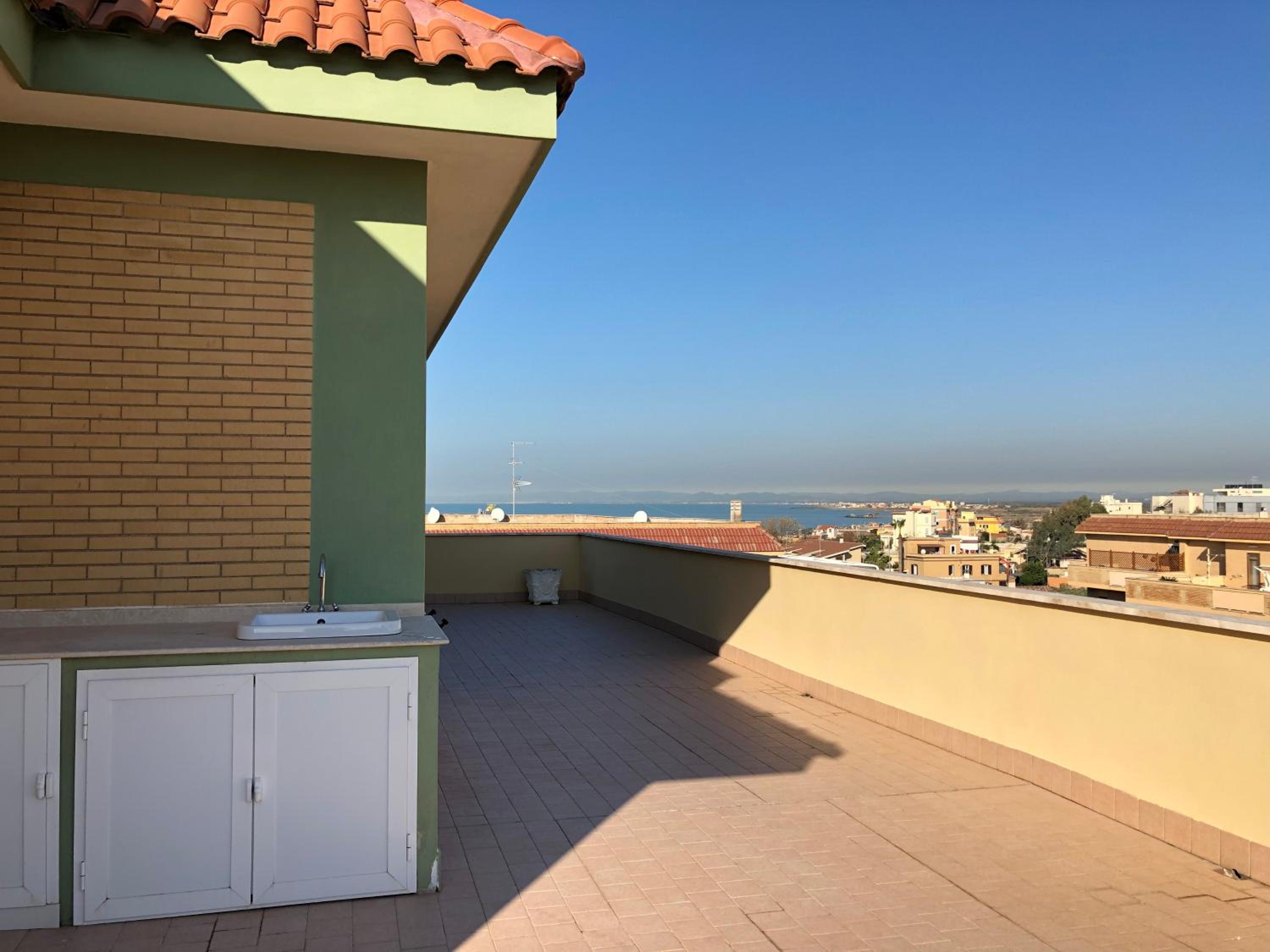 Apartment with Sea View - Photo 18