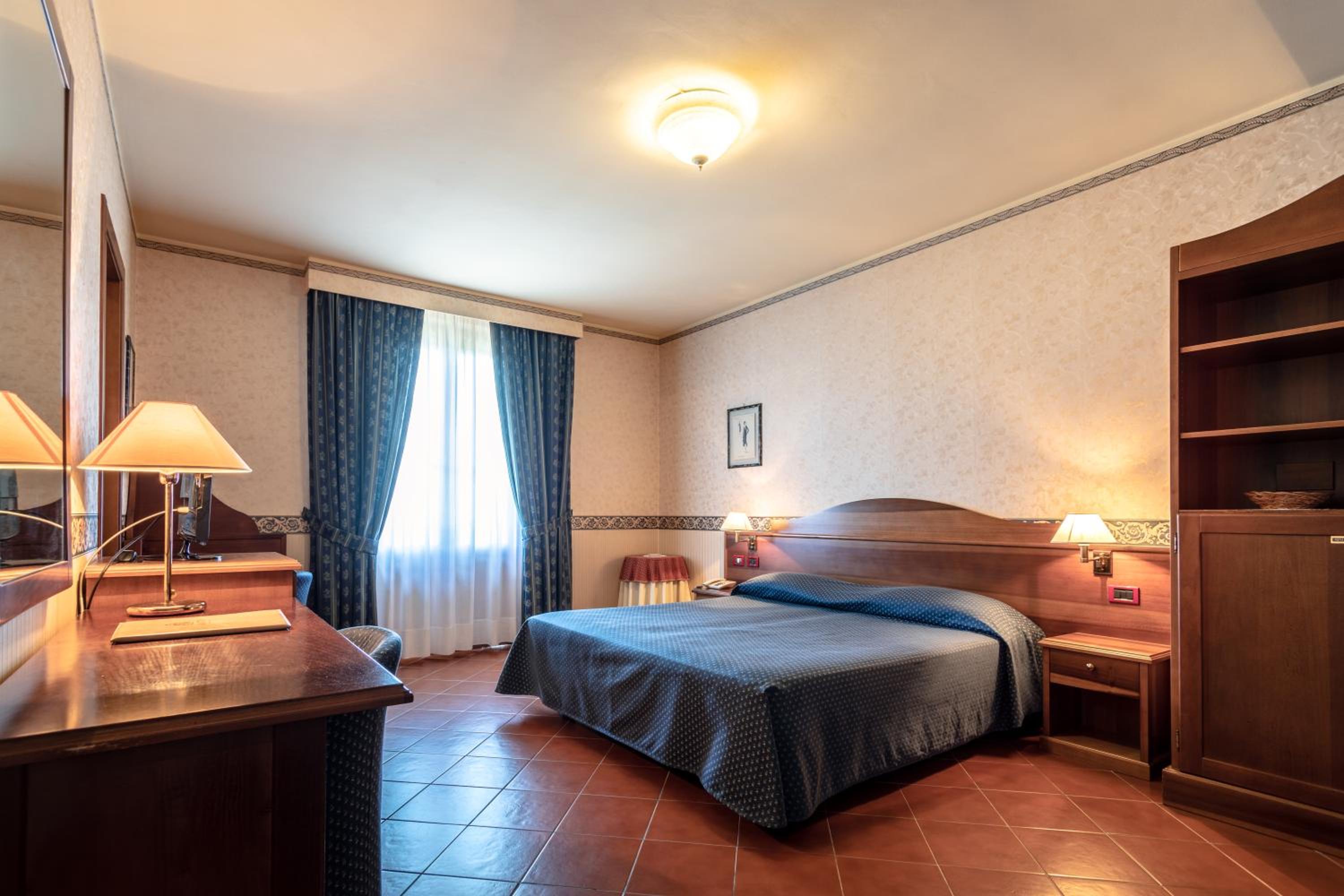 Deluxe Double Room photo 2