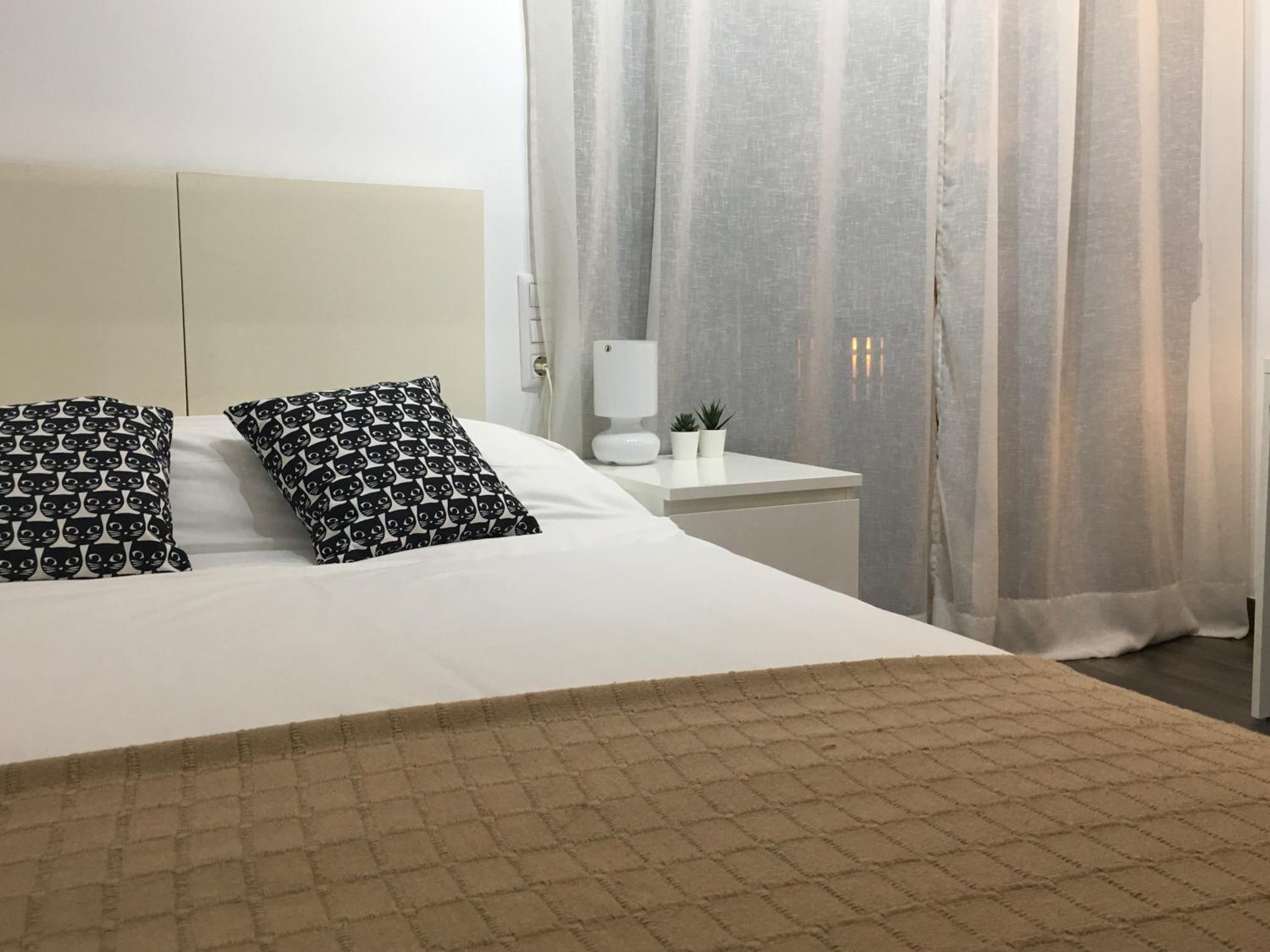 Studio Apartment - Photo 4