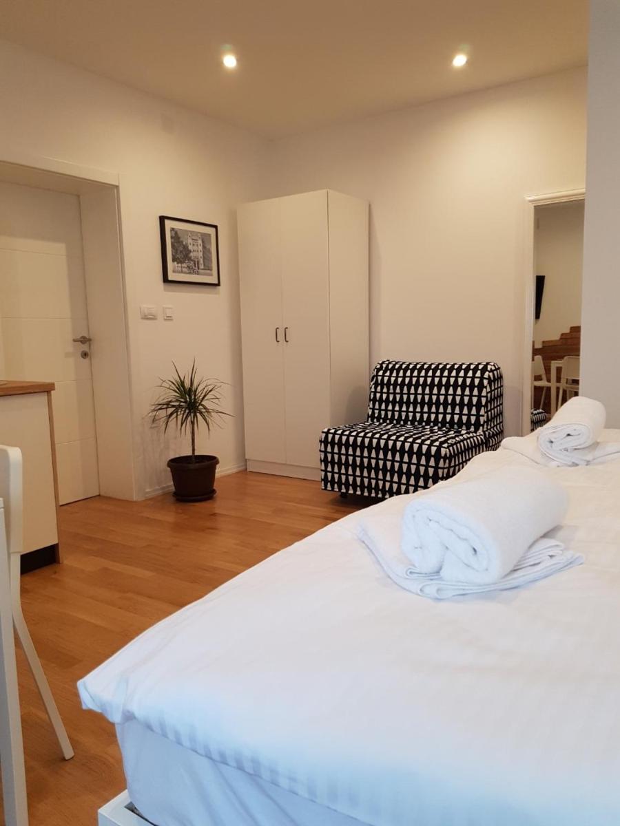 Deluxe King Room photo 3
