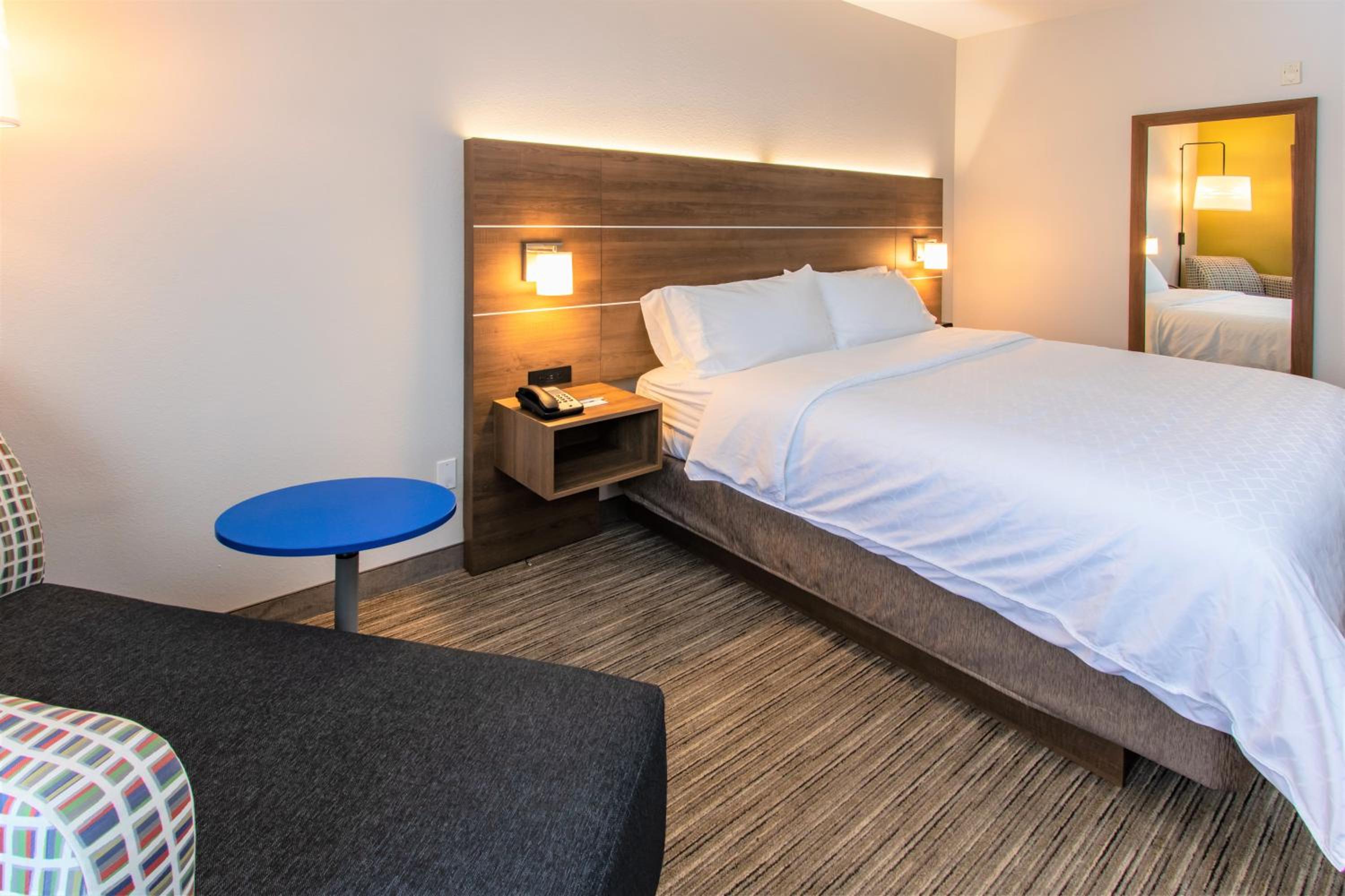 Standard Room - Photo 8