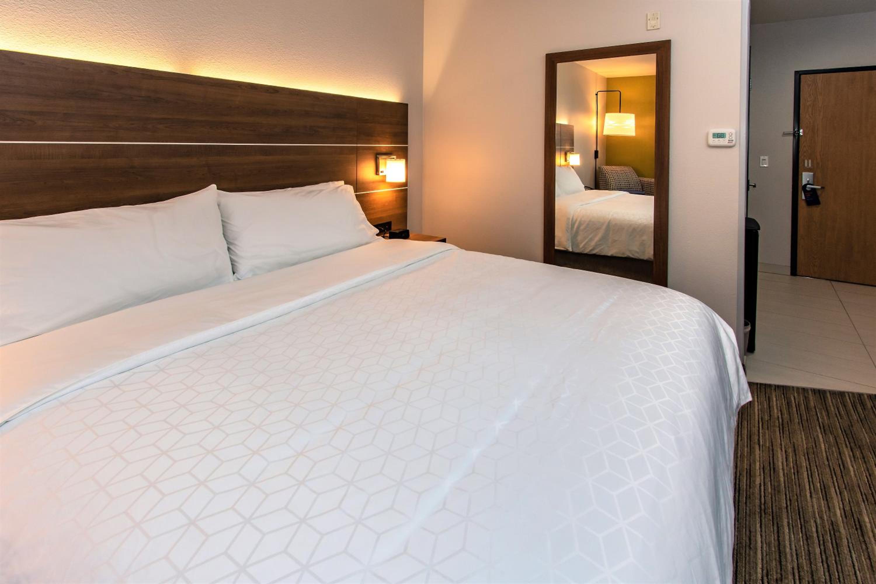 Standard Room - Photo 9