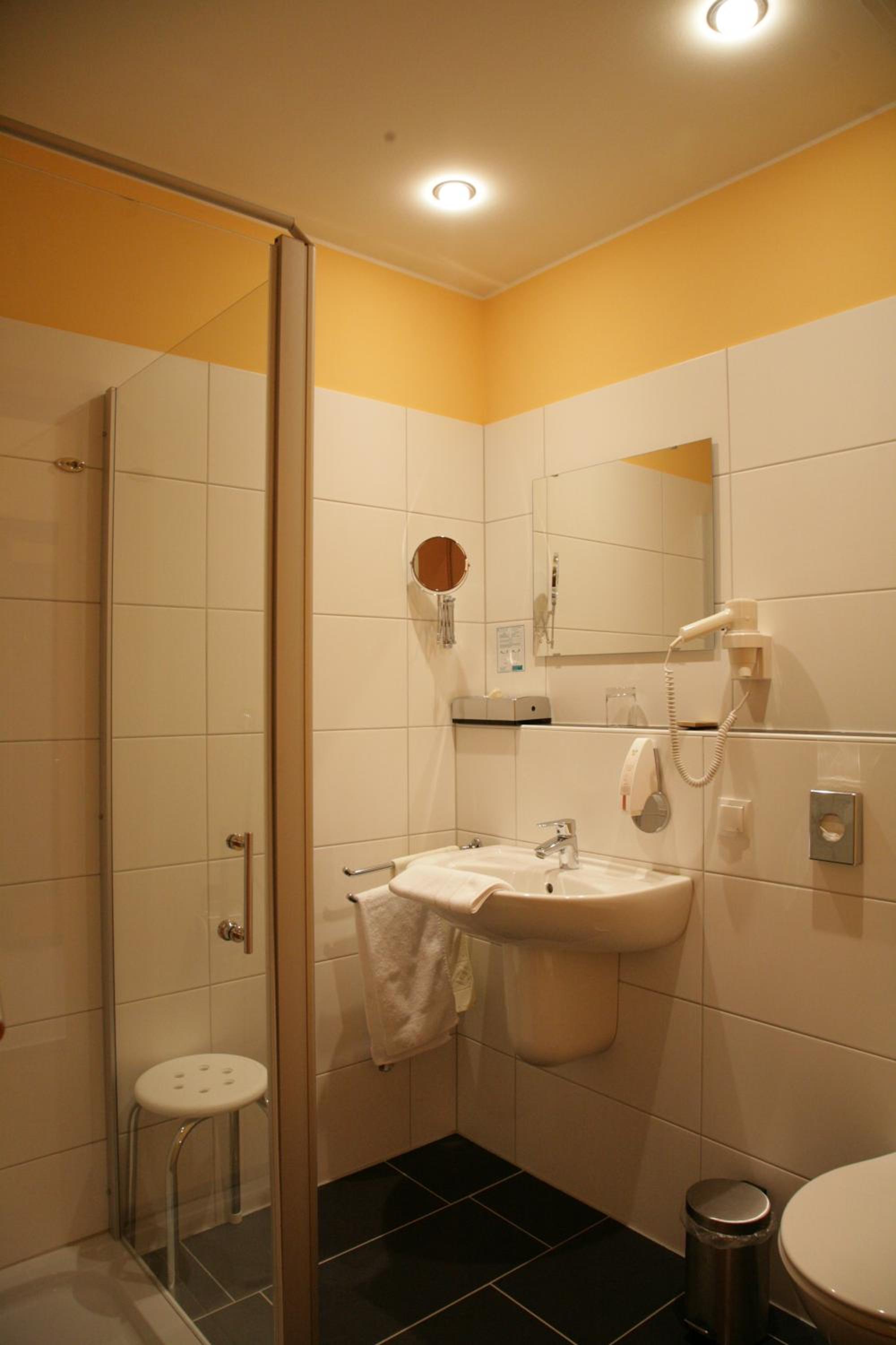 Double Room - Photo 5